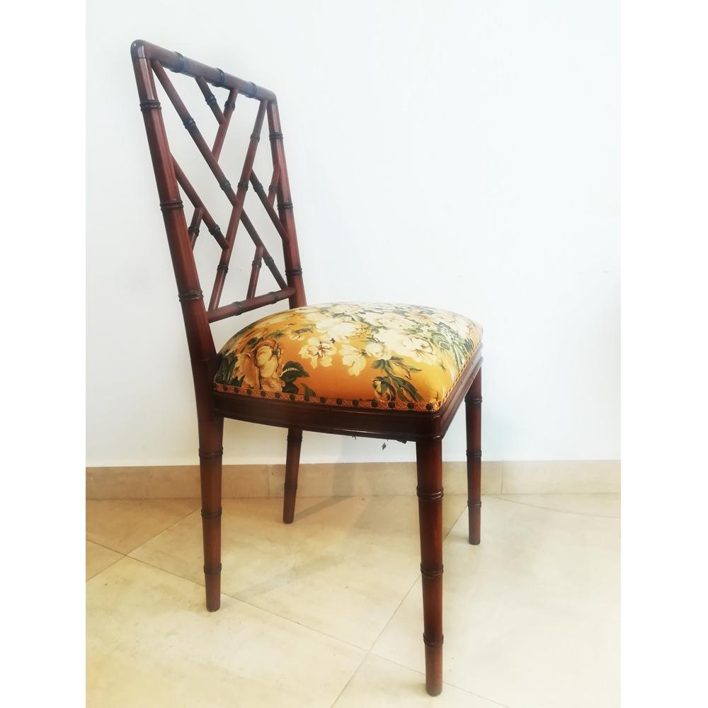 Wood dining chairs of faux bamboo, Chippendale chinoiserie style. 

These exotic dining chairs of exquisite wood or faux bamboo mahogany color

This side chairs are ready to use but it is very easy to change the upholstery if they wish.

