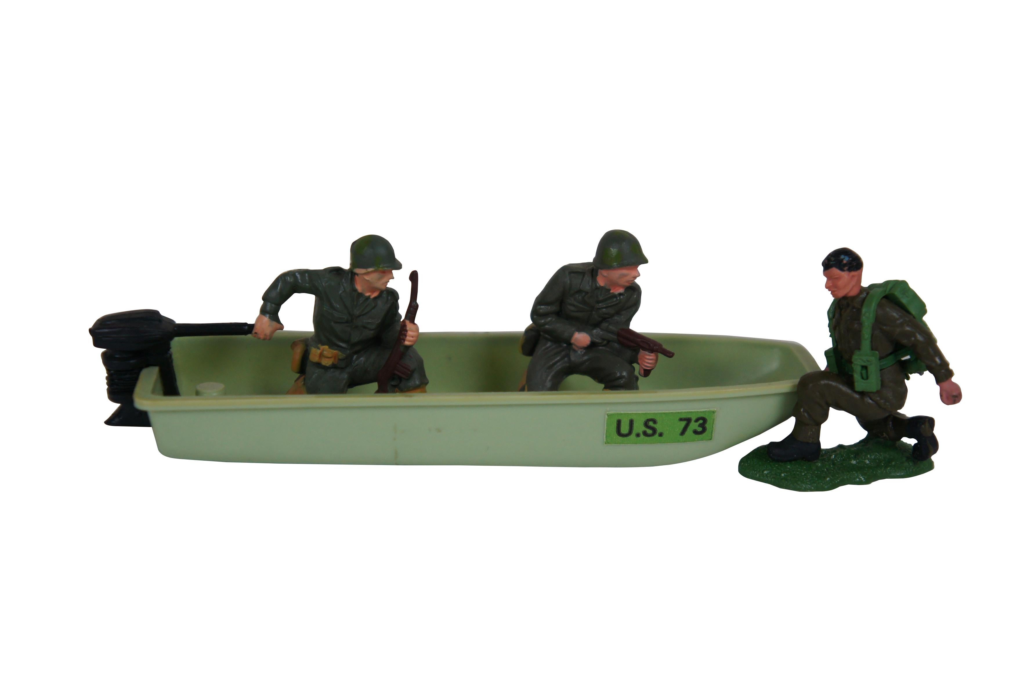 Lot of 62 Britains Vietnam War Spielzeug Soldaten Land Rover Jeep Artillery Boat im Zustand „Gut“ im Angebot in Dayton, OH