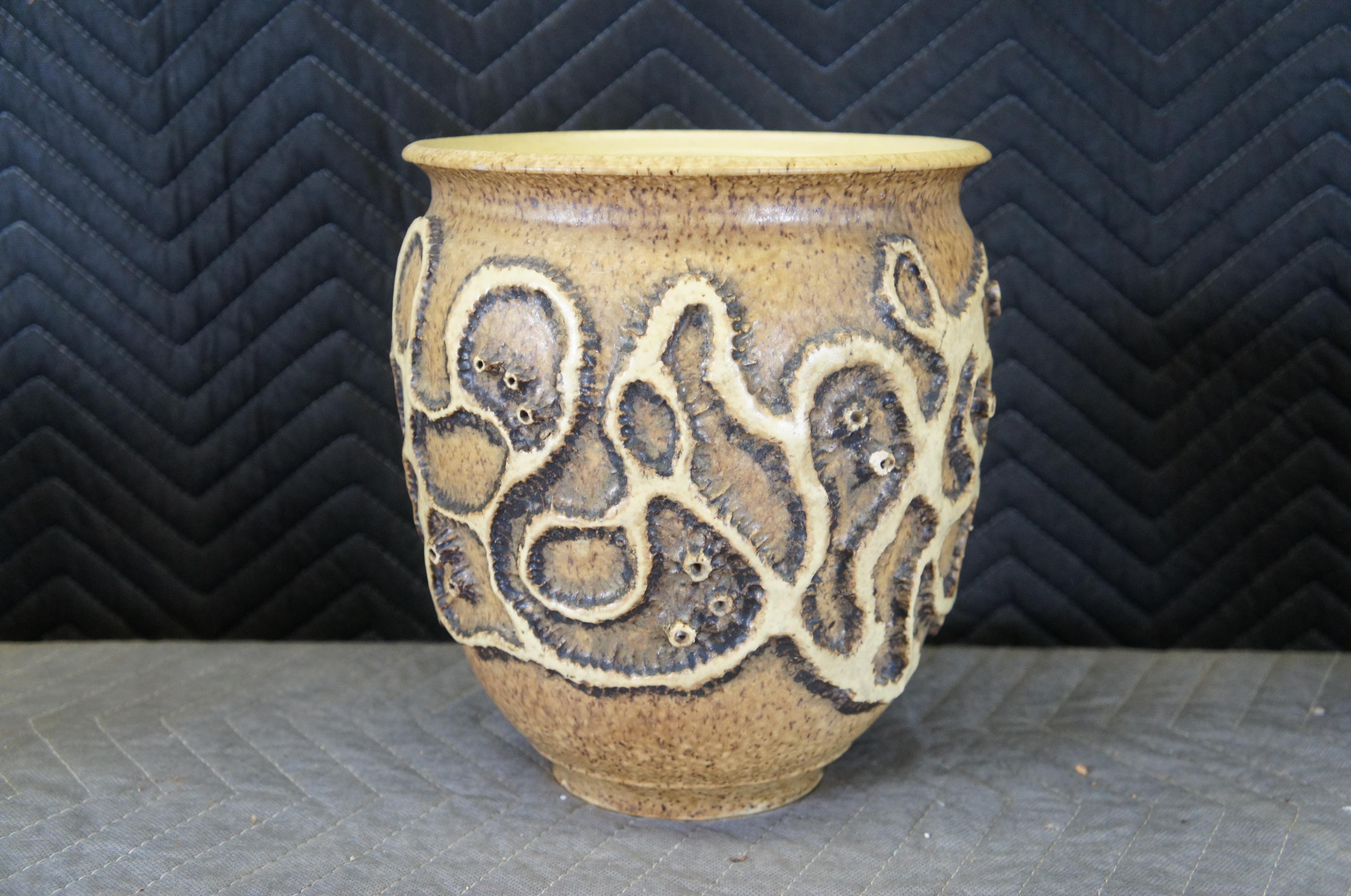 20th Century Lot of 7 Midcentury Southwestern Ceramic Art Pottery Bowls Vase Pot Lidded Jar For Sale