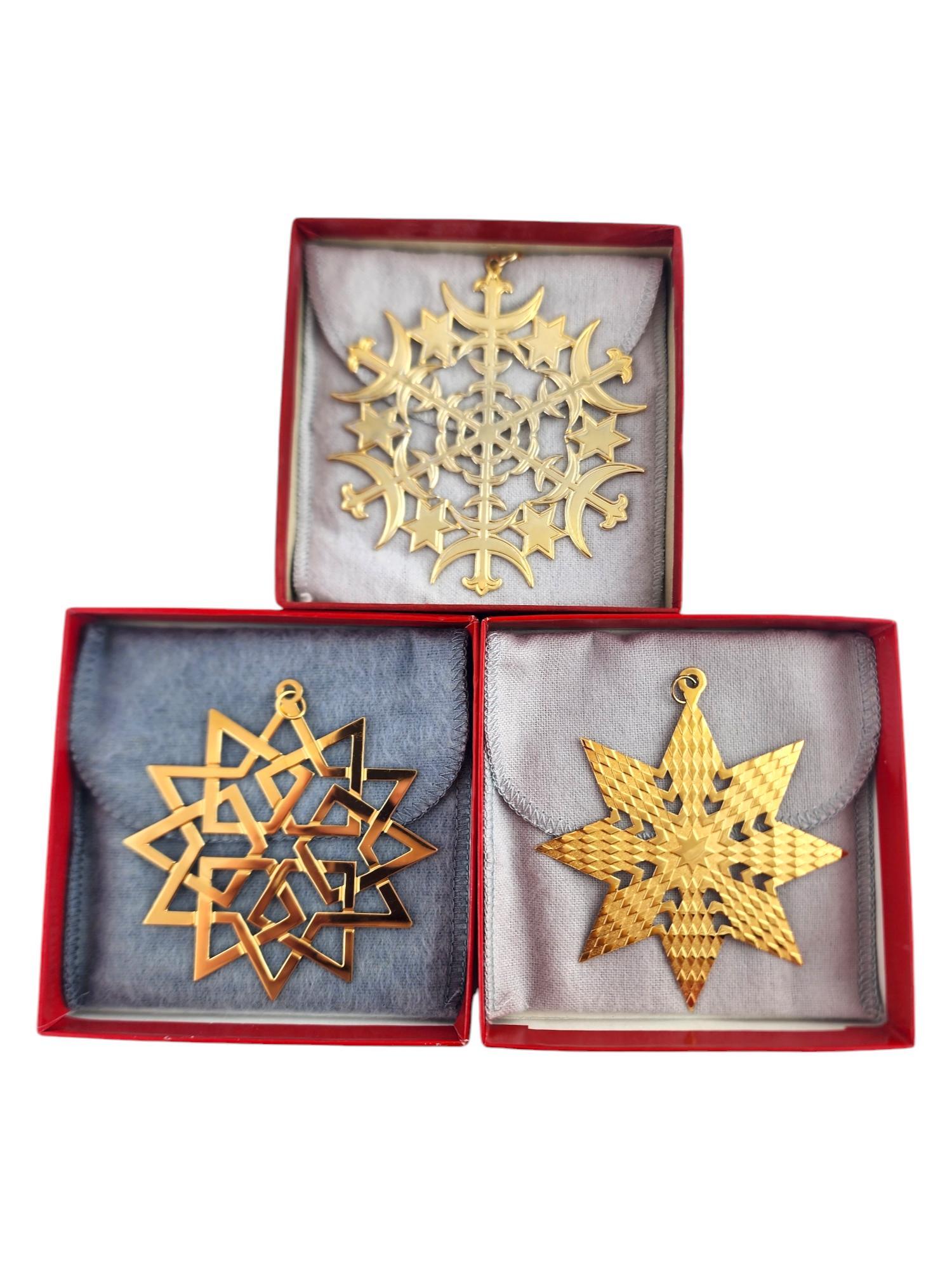 Women's Lot of 7 MMA Sterling Silver Gilded Snowflake Ornaments #18722