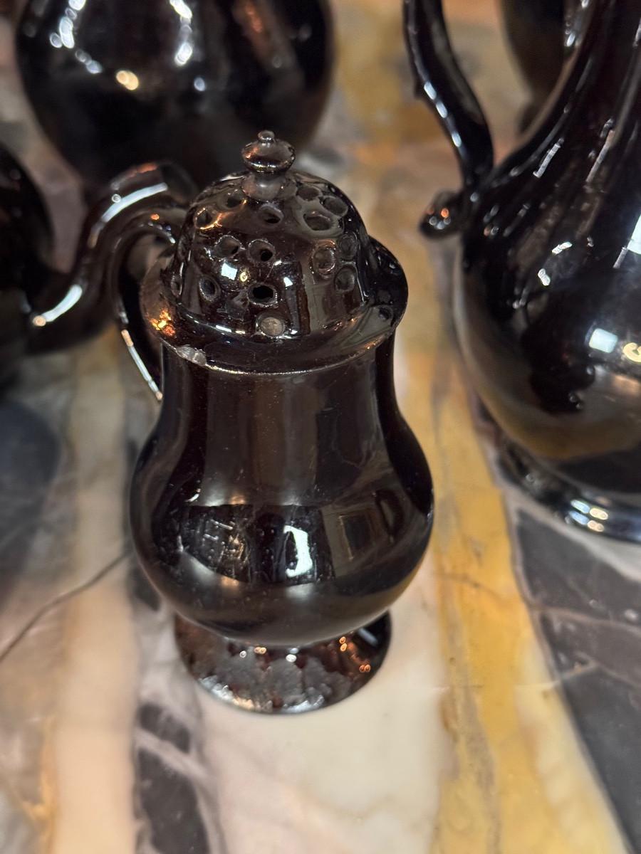 Lote de tierra negra de Namur, siglo XVIII en venta 2