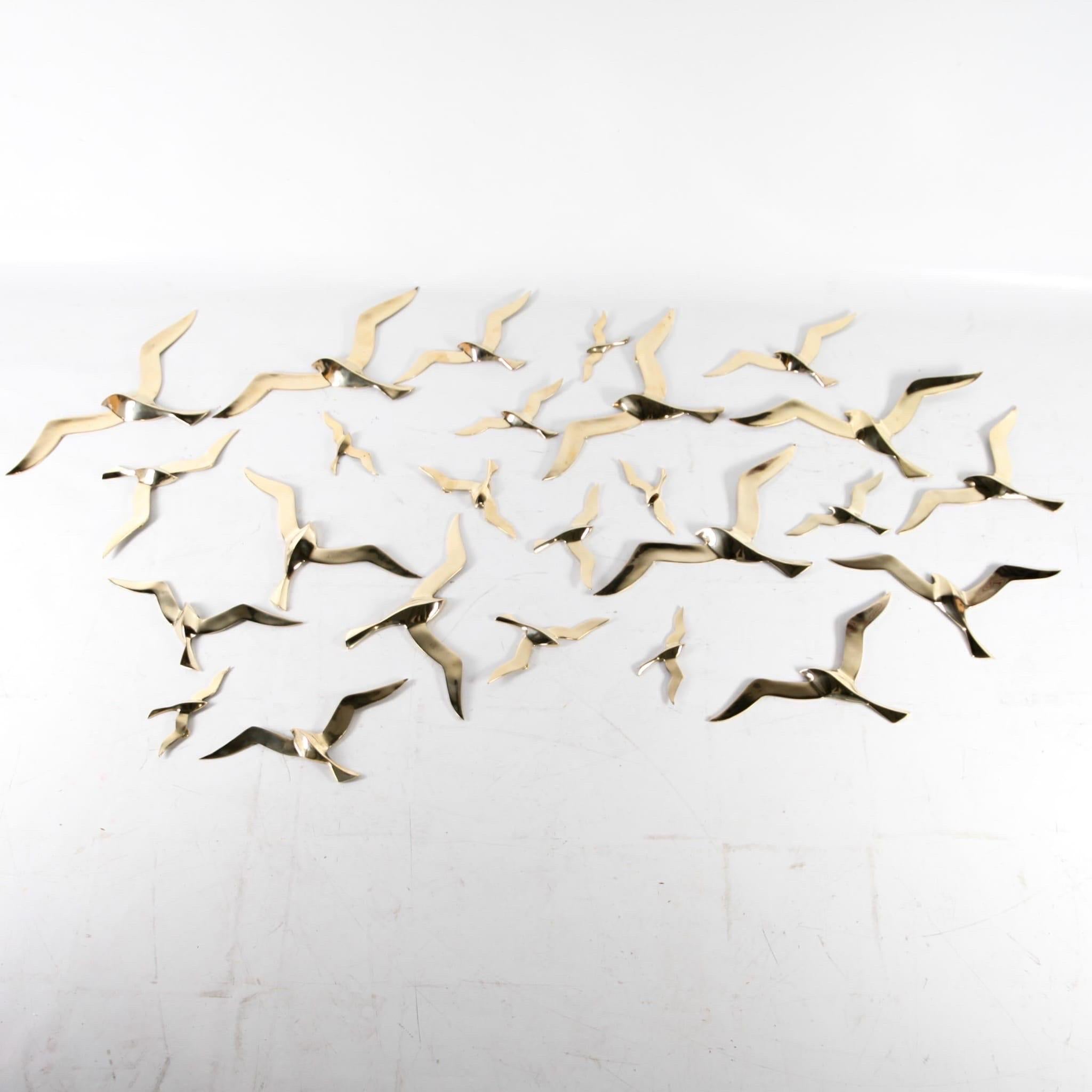 Set of brass birds wall sculptures  In Excellent Condition For Sale In Isle Sur Sorgue, FR