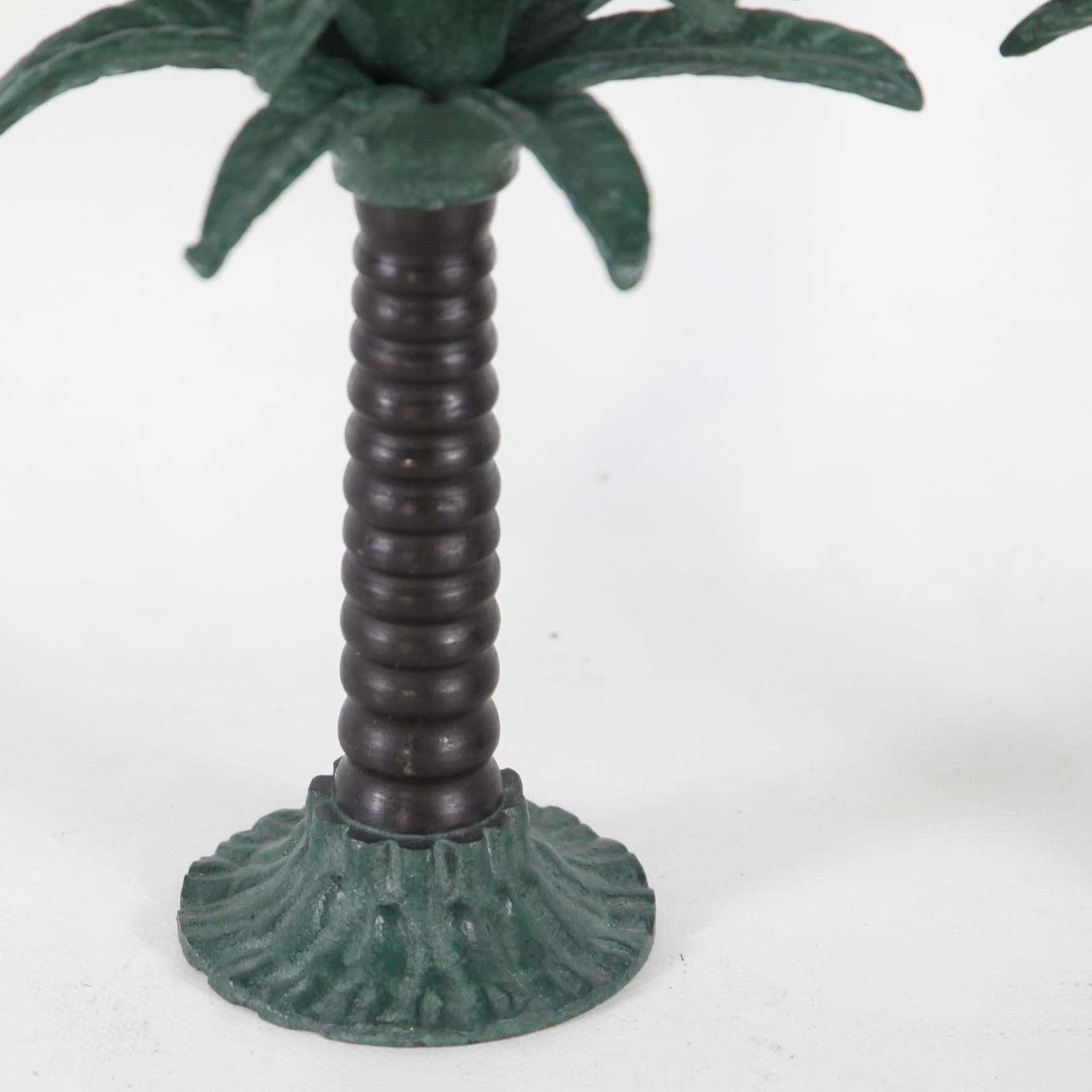 Set di candelieri in ottone in vendita 8