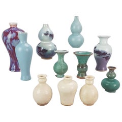 Lot de vases PRoC en porcelaine de Chine Monochromes et émaillés inhabituels