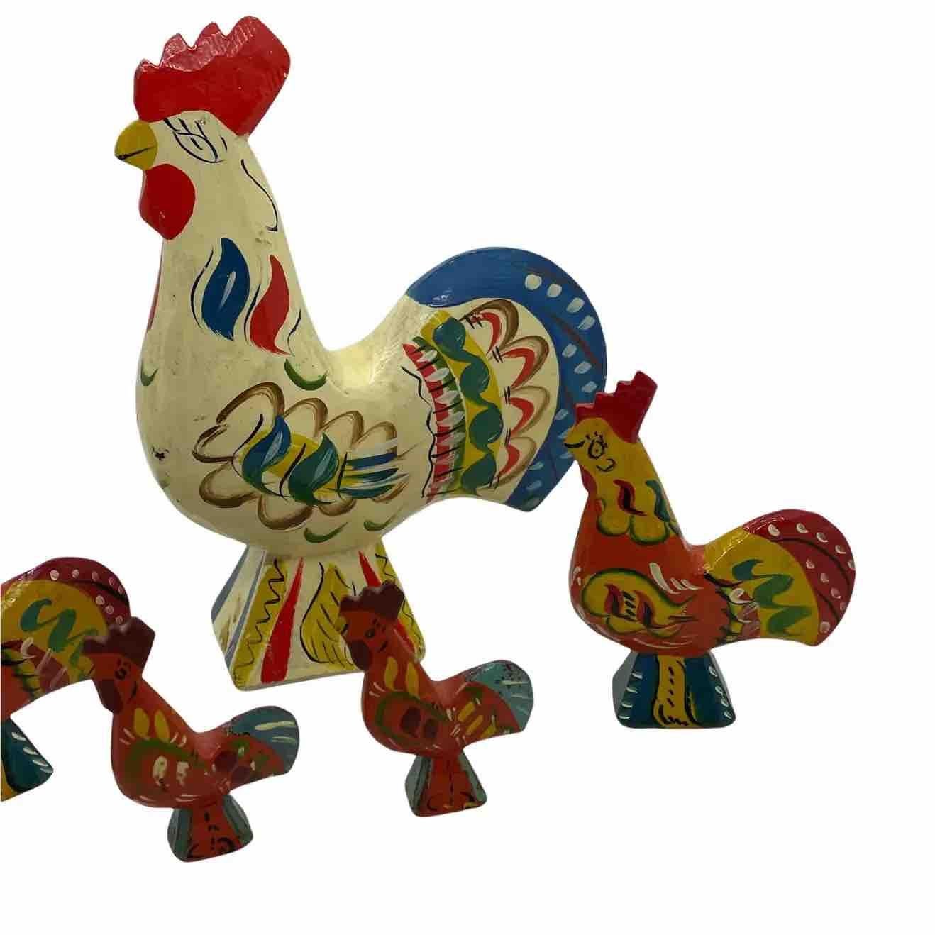 Suédois Lot de cinq poulets de coq Dala suédois vintage par Nils Olsson, Suède Folk Art en vente