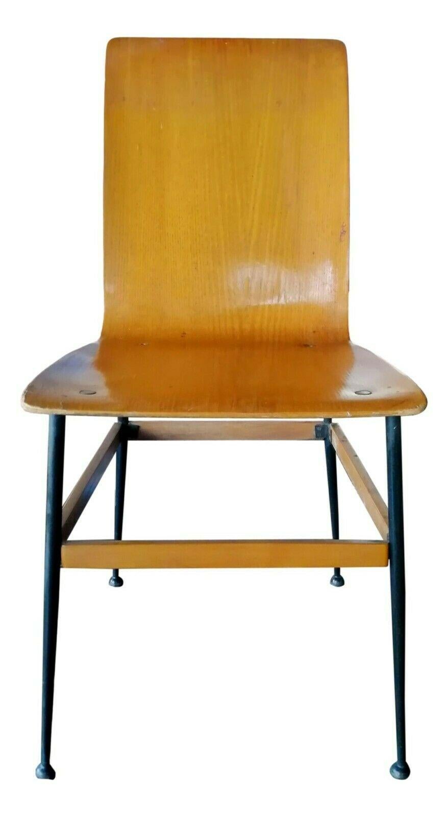 Italian Lot of Four Chairs Design Eugenia Alberti Reggio & Rinaldo Scaioli, 1960s For Sale