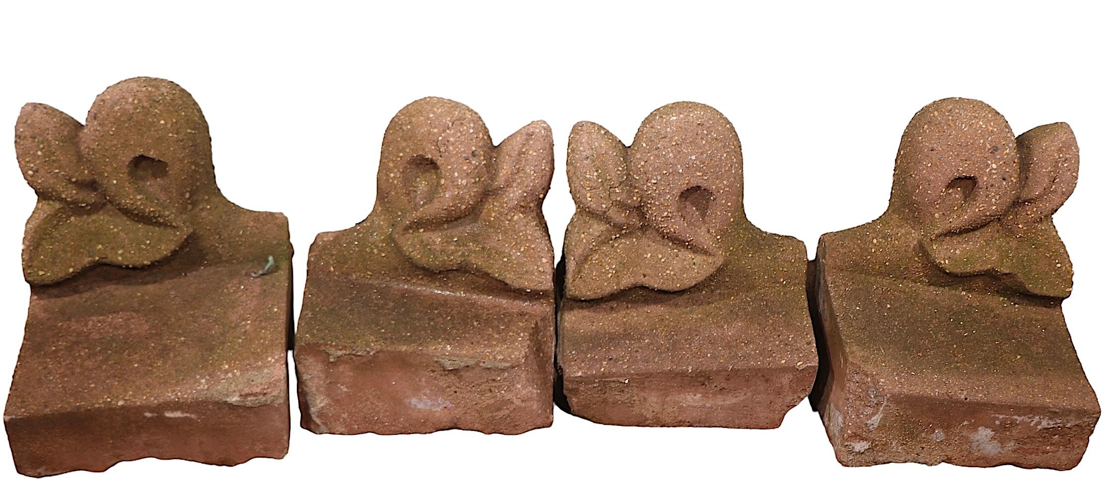Lote de Cuatro Decorativos  Fragmentos de edificios de arenisca Adornos de jardín 1880/1920 en venta 7
