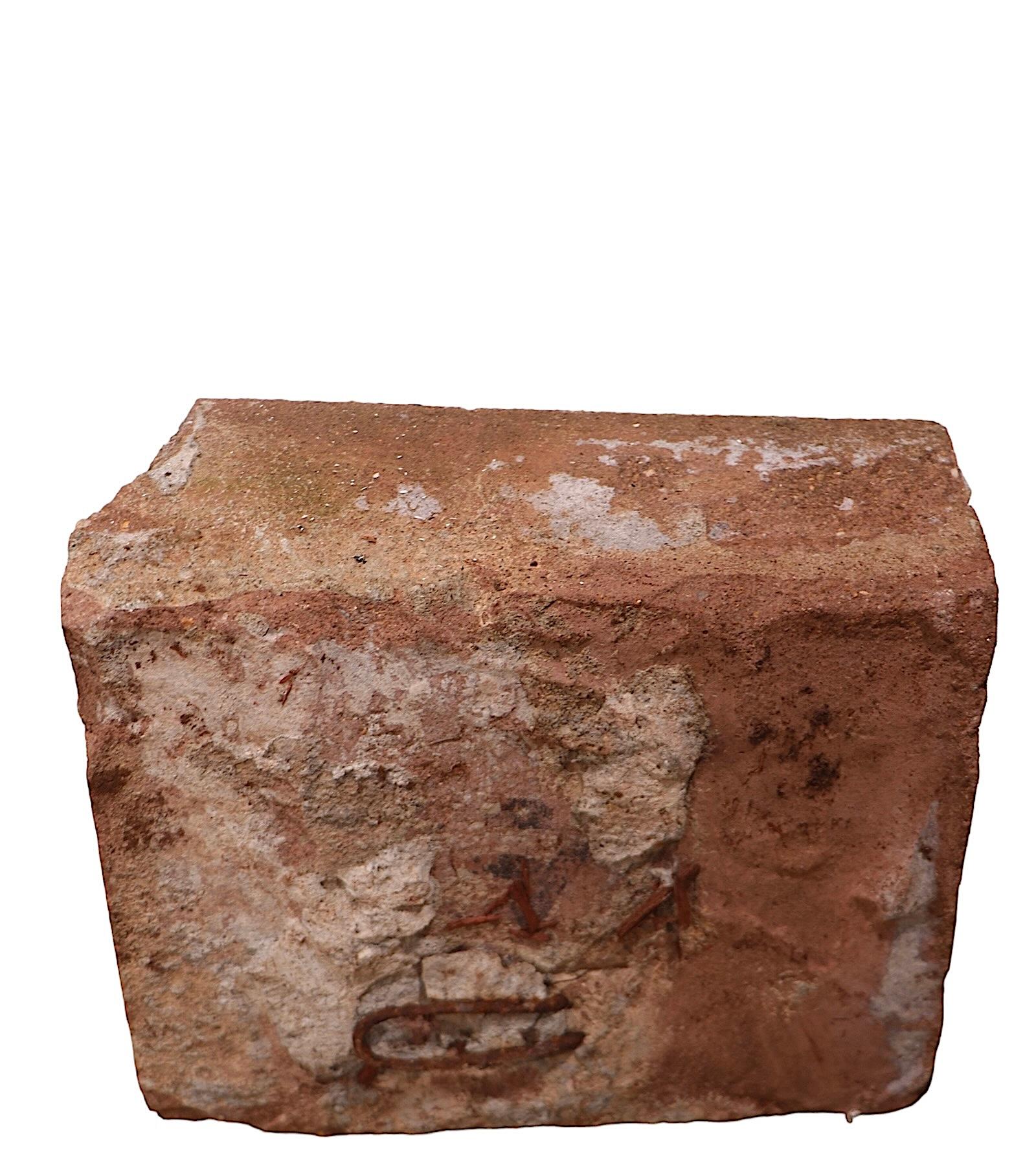 Lote de Cuatro Decorativos  Fragmentos de edificios de arenisca Adornos de jardín 1880/1920 en Bueno estado para la venta en New York, NY