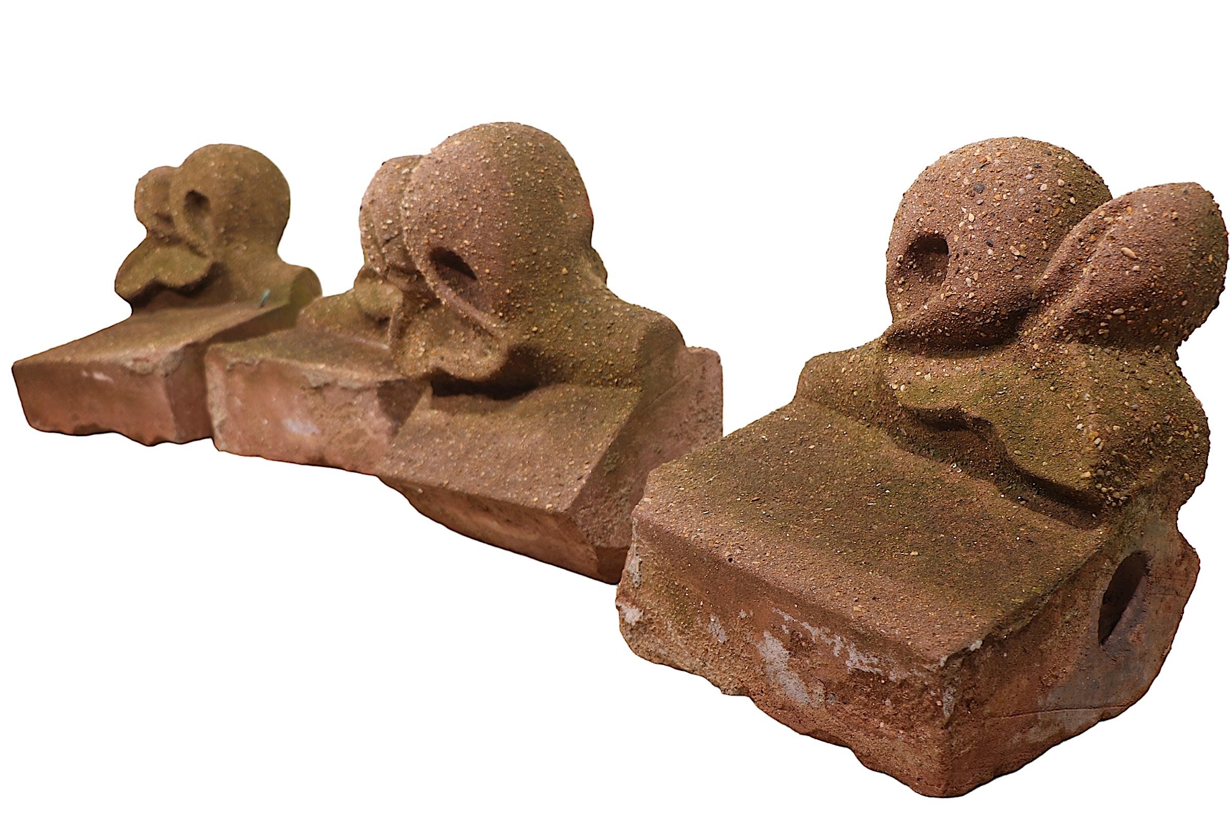 Lote de Cuatro Decorativos  Fragmentos de edificios de arenisca Adornos de jardín 1880/1920 Arenisca en venta