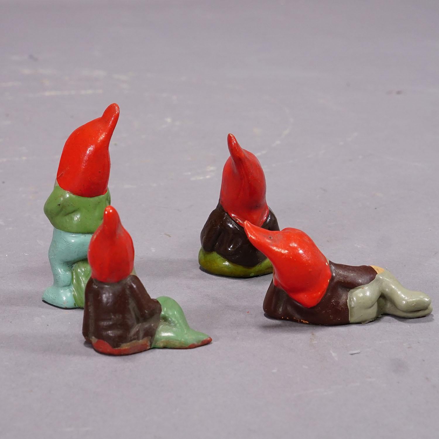 Lot of Four Tiny Terracotta Garden Gnomes, Germany ca. 1950s In Good Condition For Sale In Berghuelen, DE