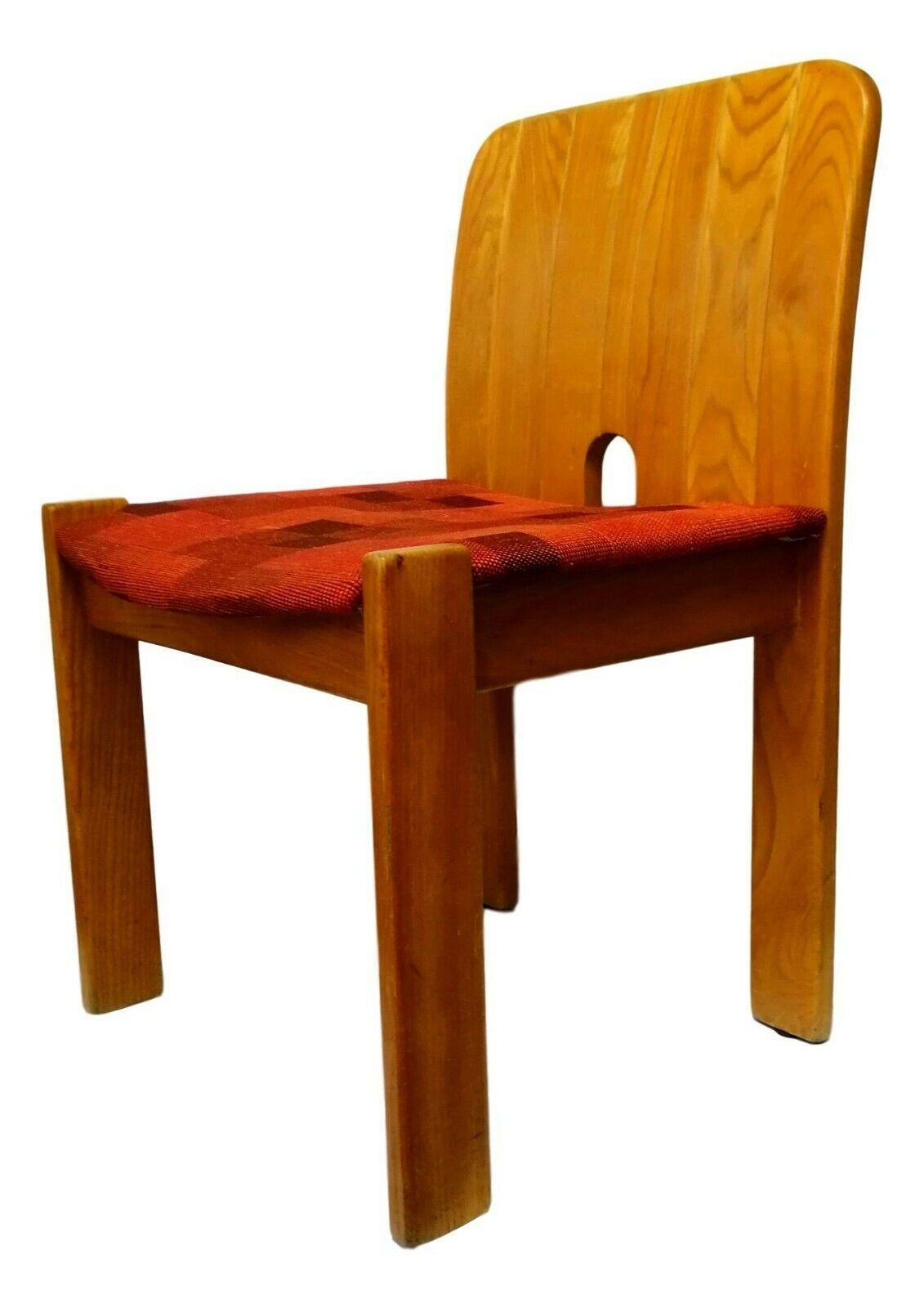 Late 20th Century Lot of Four Wood Chairs in the Style of Zanotta, 1970s For Sale