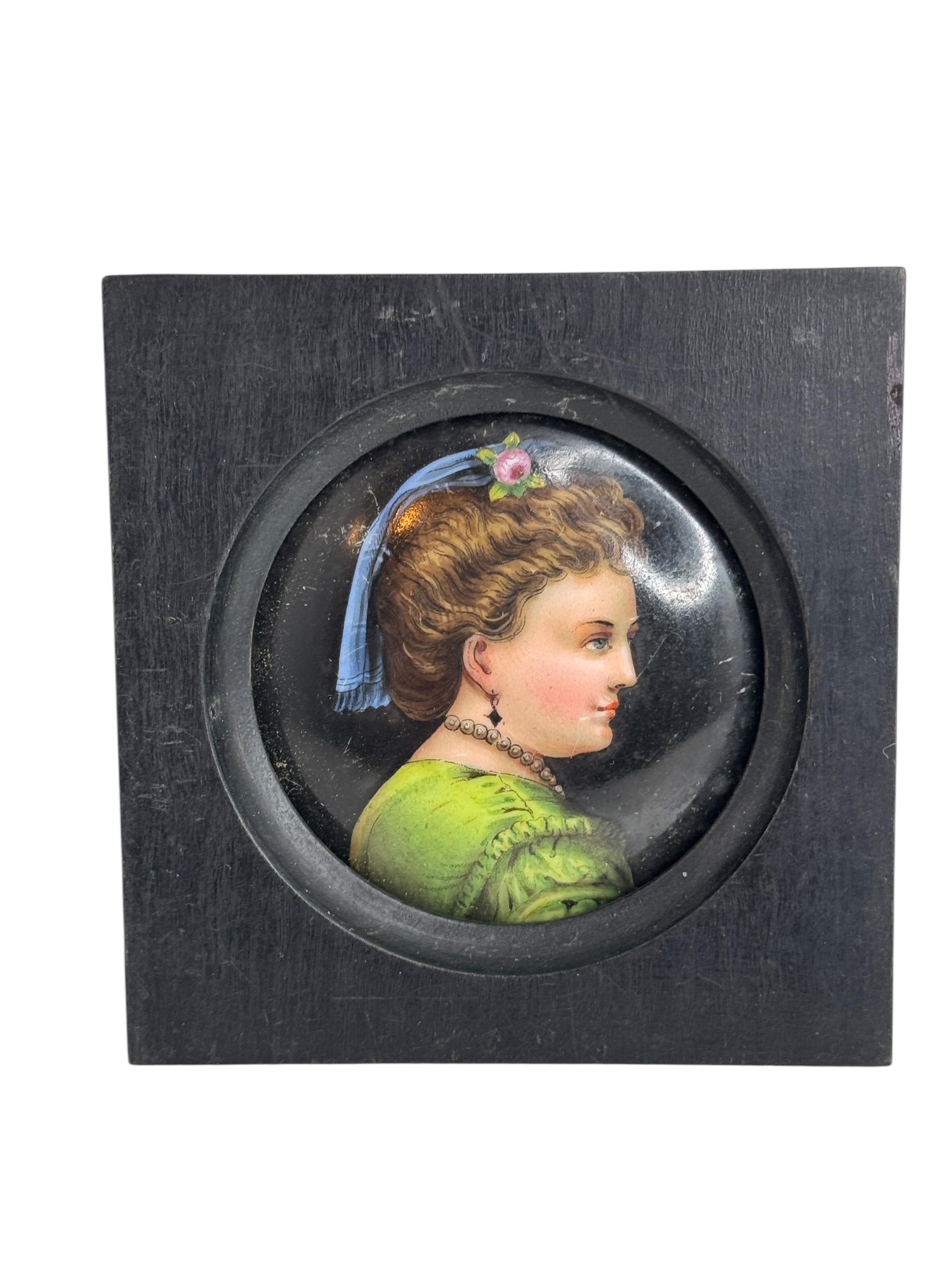 Lot de neuf portraits miniatures victoriens peints sur plaque de porcelaine allemande 1860 en vente 2
