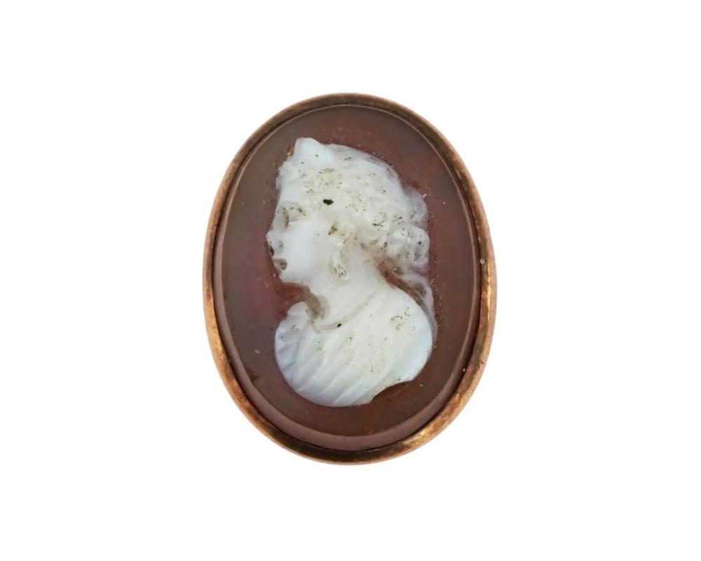 Lot Of Oval Carved Stone Pearl Gold Mounted Cameos In Good Condition In New York, NY