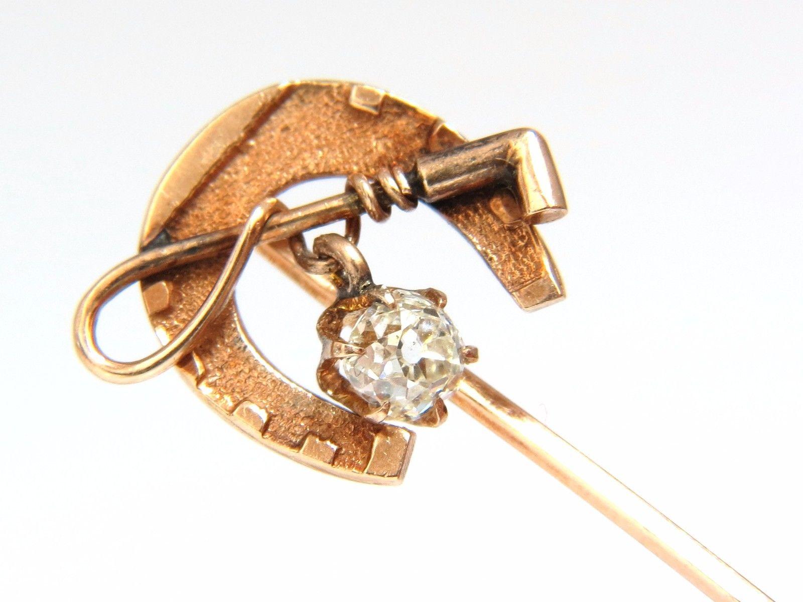 De la part d'un collectionneur avide d'épingles à chapeau

Lot de 6 épingles à chapeau.

Peut être utilisé pour le col d'une veste de blazer.

epingle à chapeau 14k t.60ct Jockey diamant (.57 X .51 inch)

14kt 3 Opale Wishbone (.60 X .30 inch)

fer
