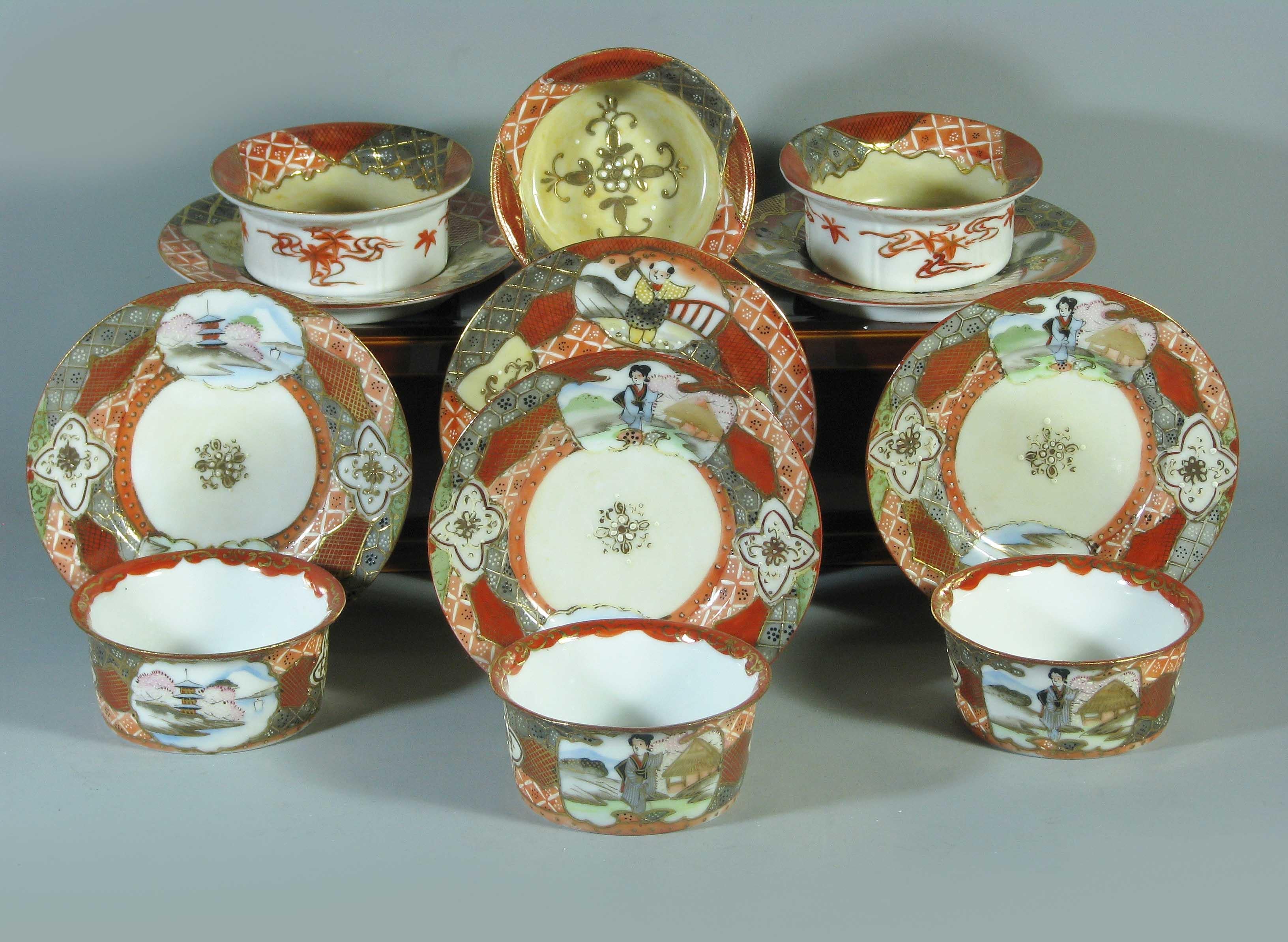 Lot Of Six Rare Japanese Kutani Porcelain Ramekins Dessert Dishes & Saucers For Sale 4