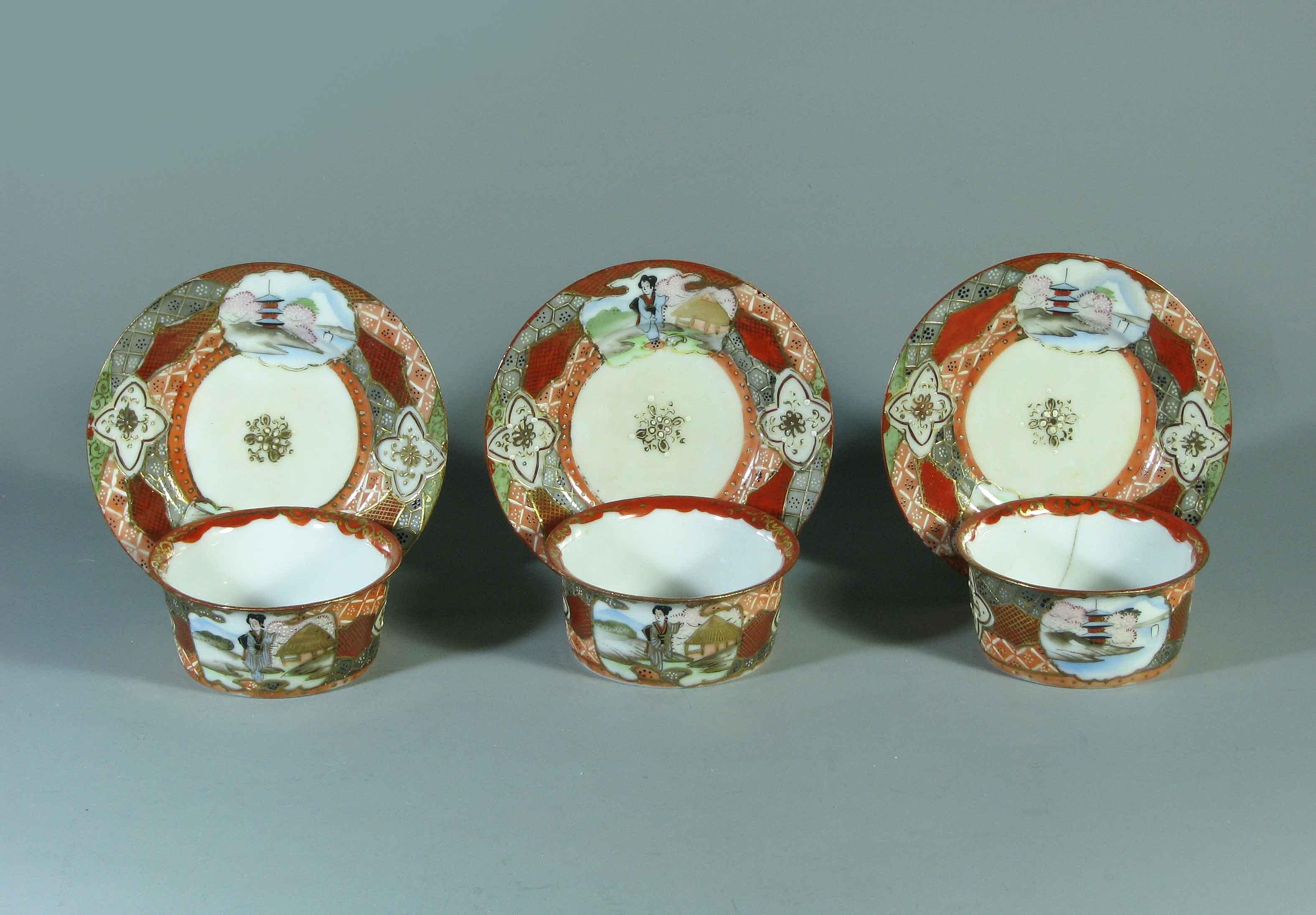 Lot Of Six Rare Japanese Kutani Porcelain Ramekins Dessert Dishes & Saucers In Fair Condition For Sale In Ottawa, Ontario