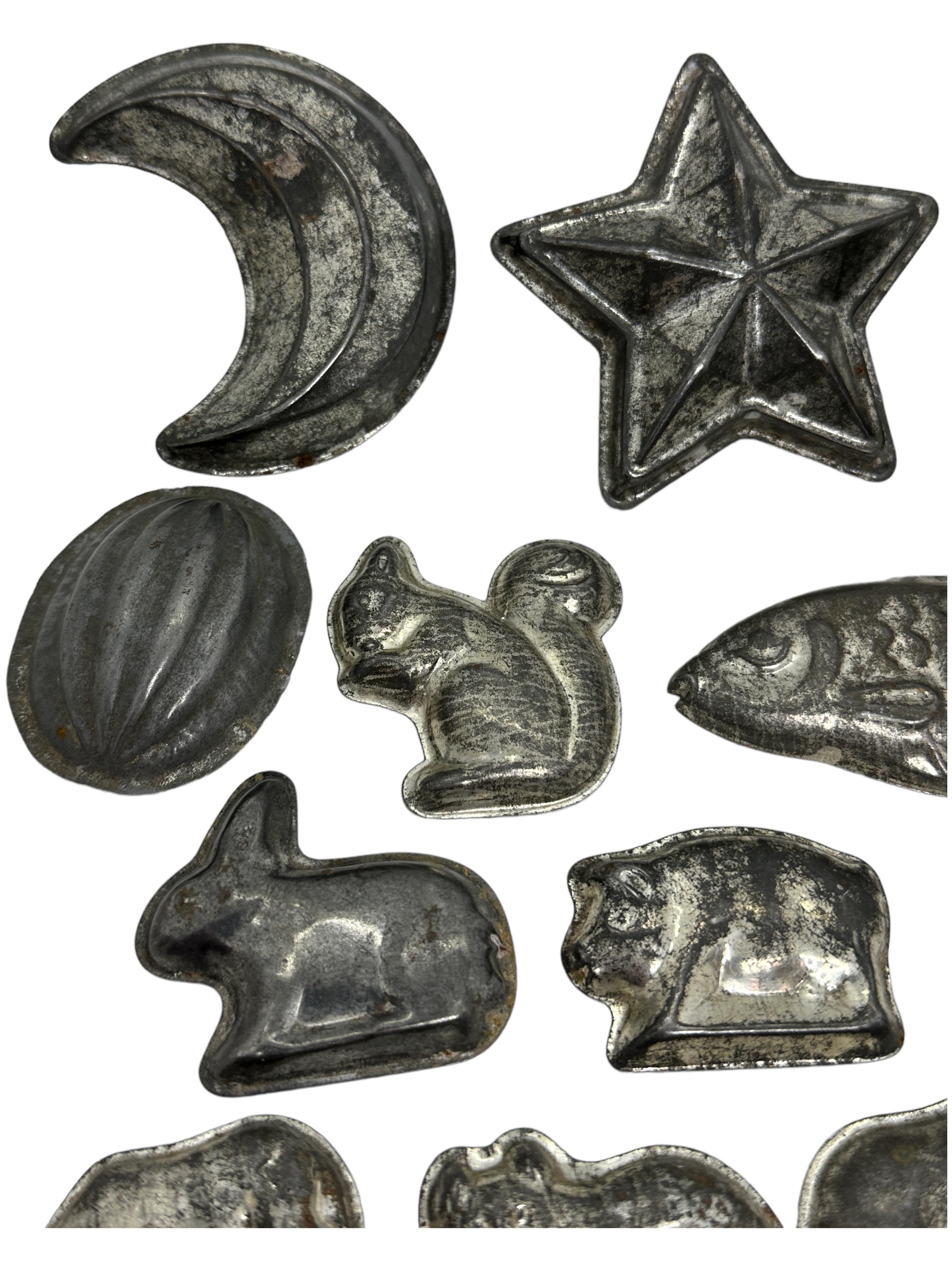 Austrian Lot of sixteen Cookie Marzipan Backing Molds Antique Austria, 1910s For Sale