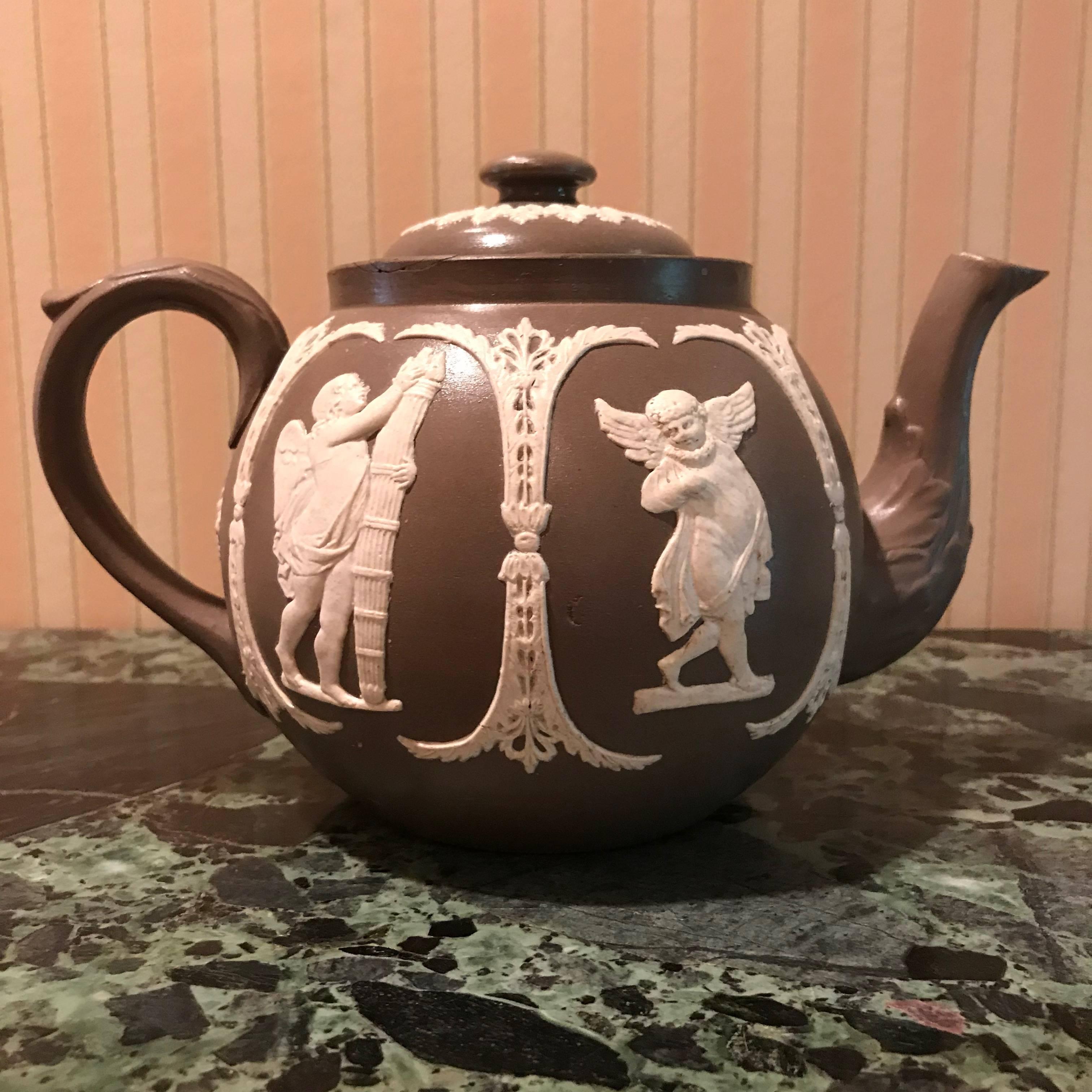 Lot of Three 19th Century English Teapot In Excellent Condition For Sale In Washington Crossing, PA
