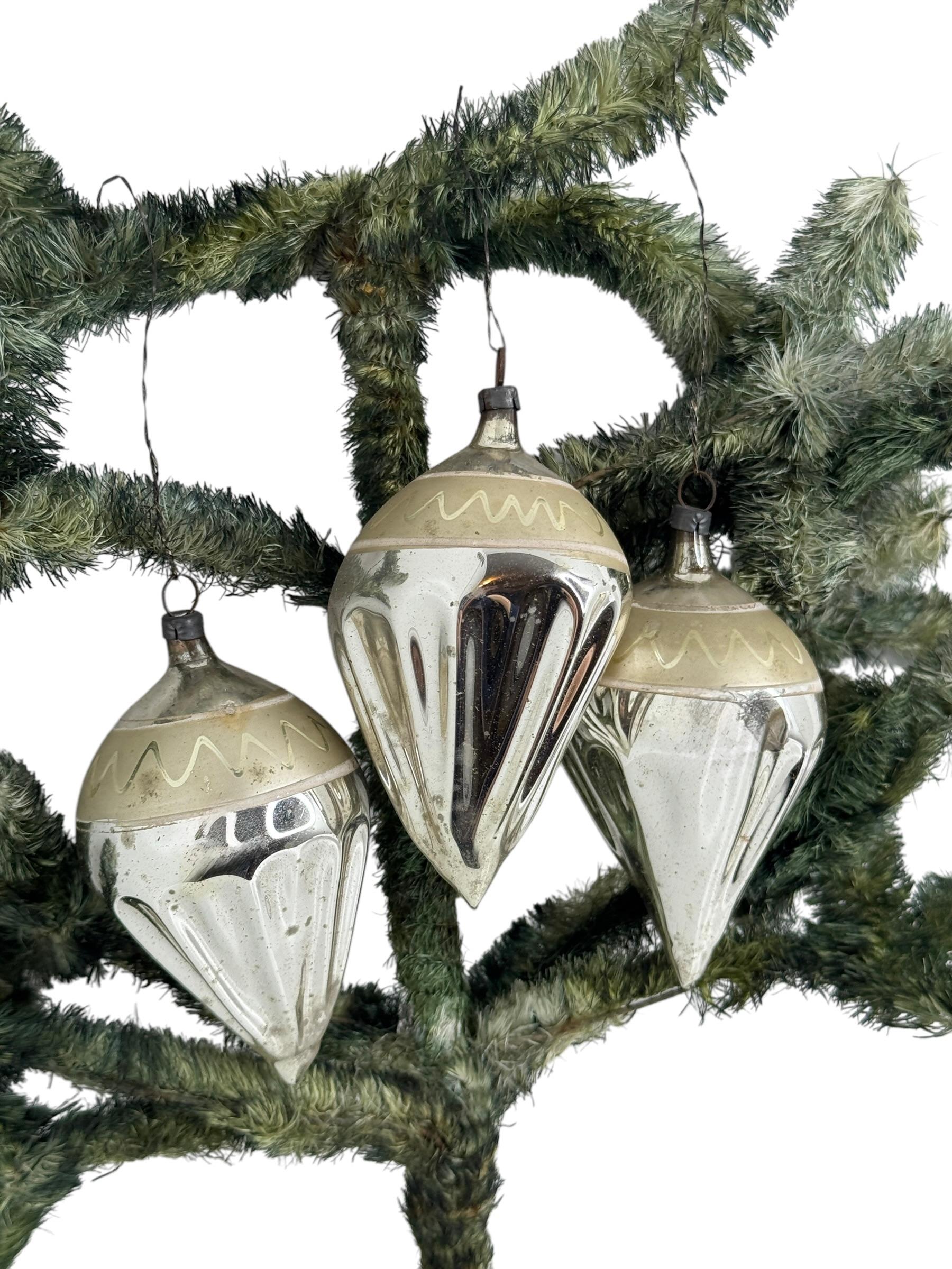 Ein seltenes antikes Ornament, bestehend aus drei Teilen. Die im Abschnitt 