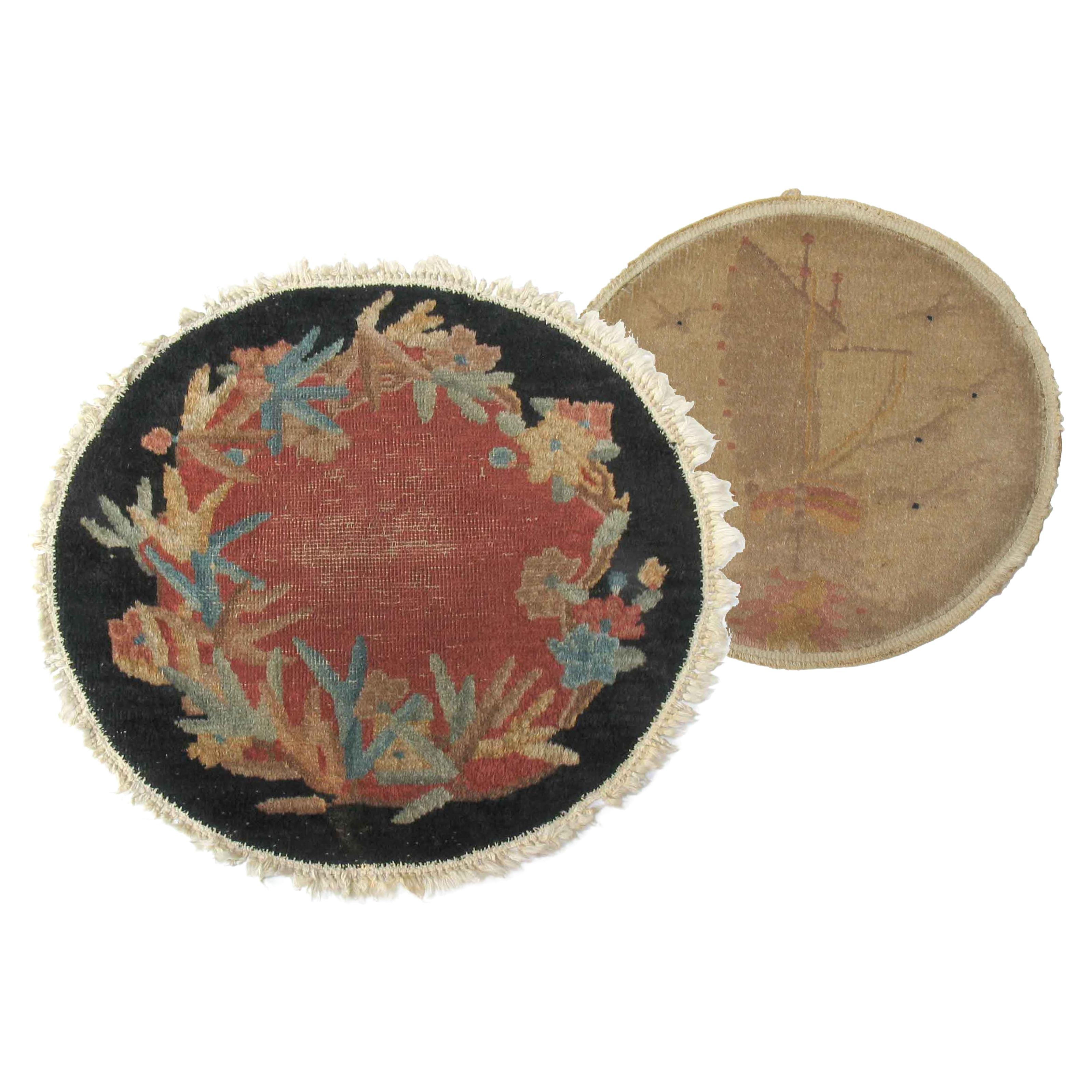 Lot von zwei handgeknüpften chinesischen Art Deco Runde Teppiche Circa 1920's