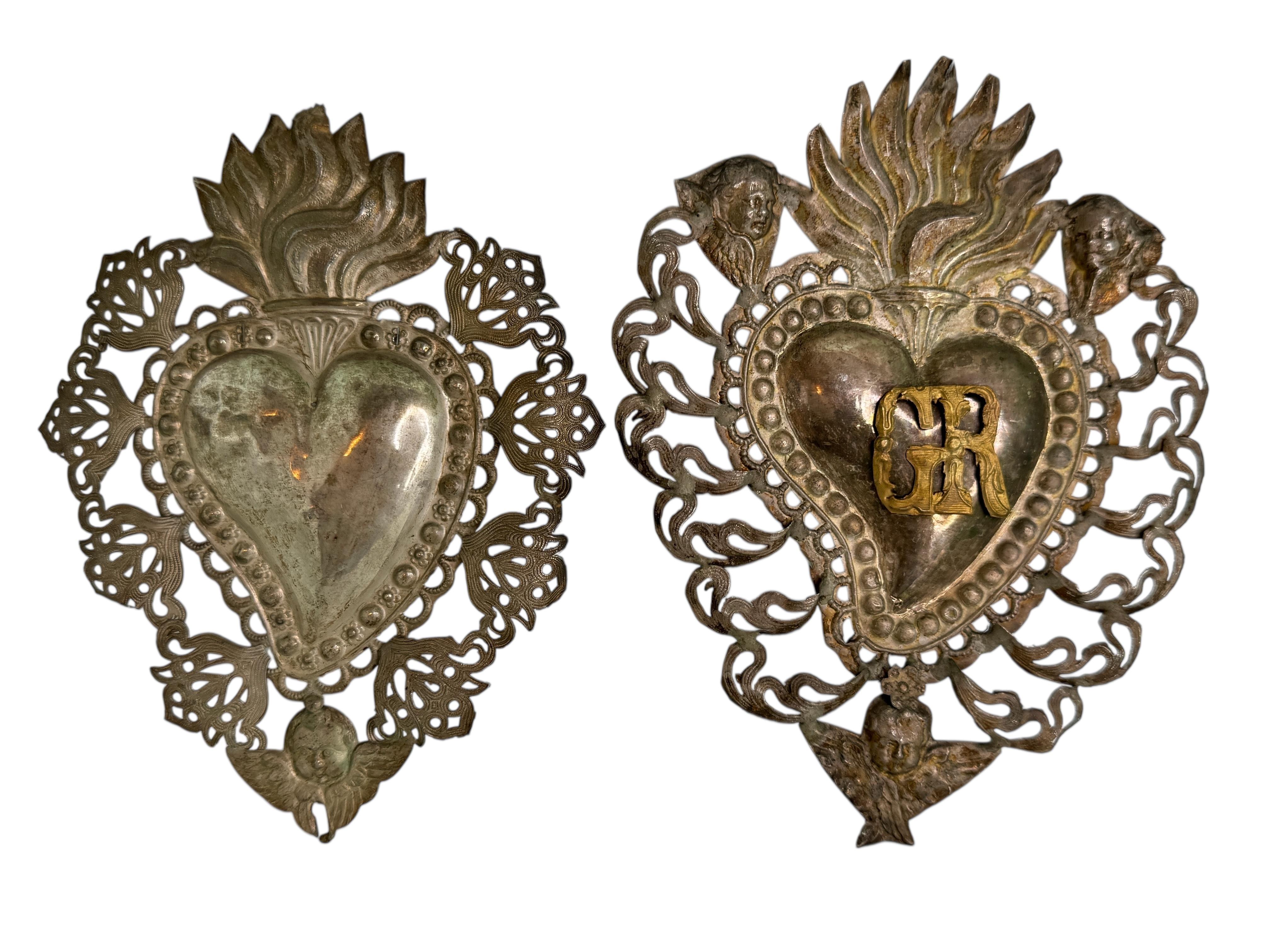 Lote de dos Ex Voto de Plata del Sagrado Corazón con Ángel Querubín, Antiguo Europeo 1900s en venta 2