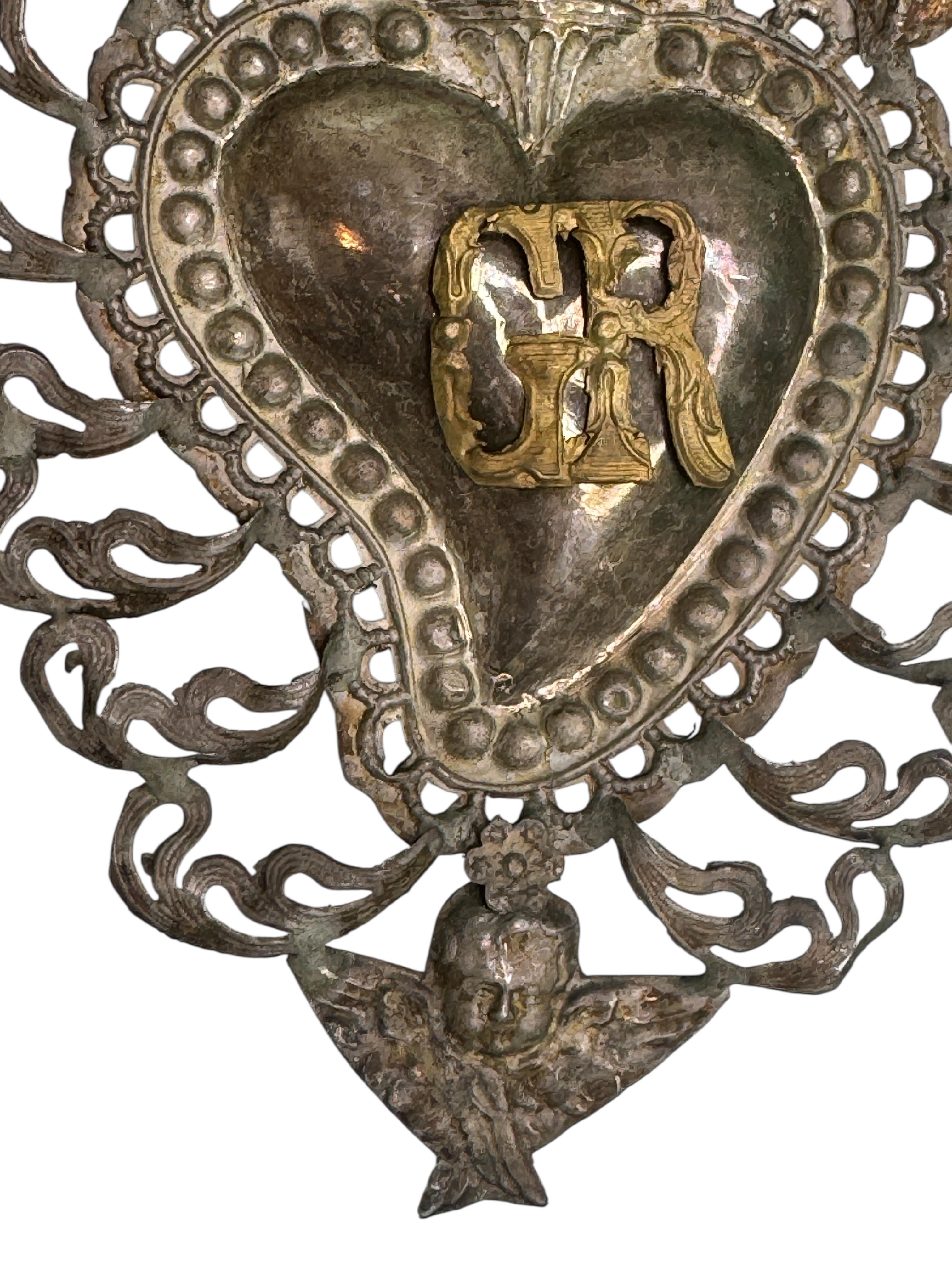 Lote de dos Ex Voto de Plata del Sagrado Corazón con Ángel Querubín, Antiguo Europeo 1900s principios del siglo XX en venta