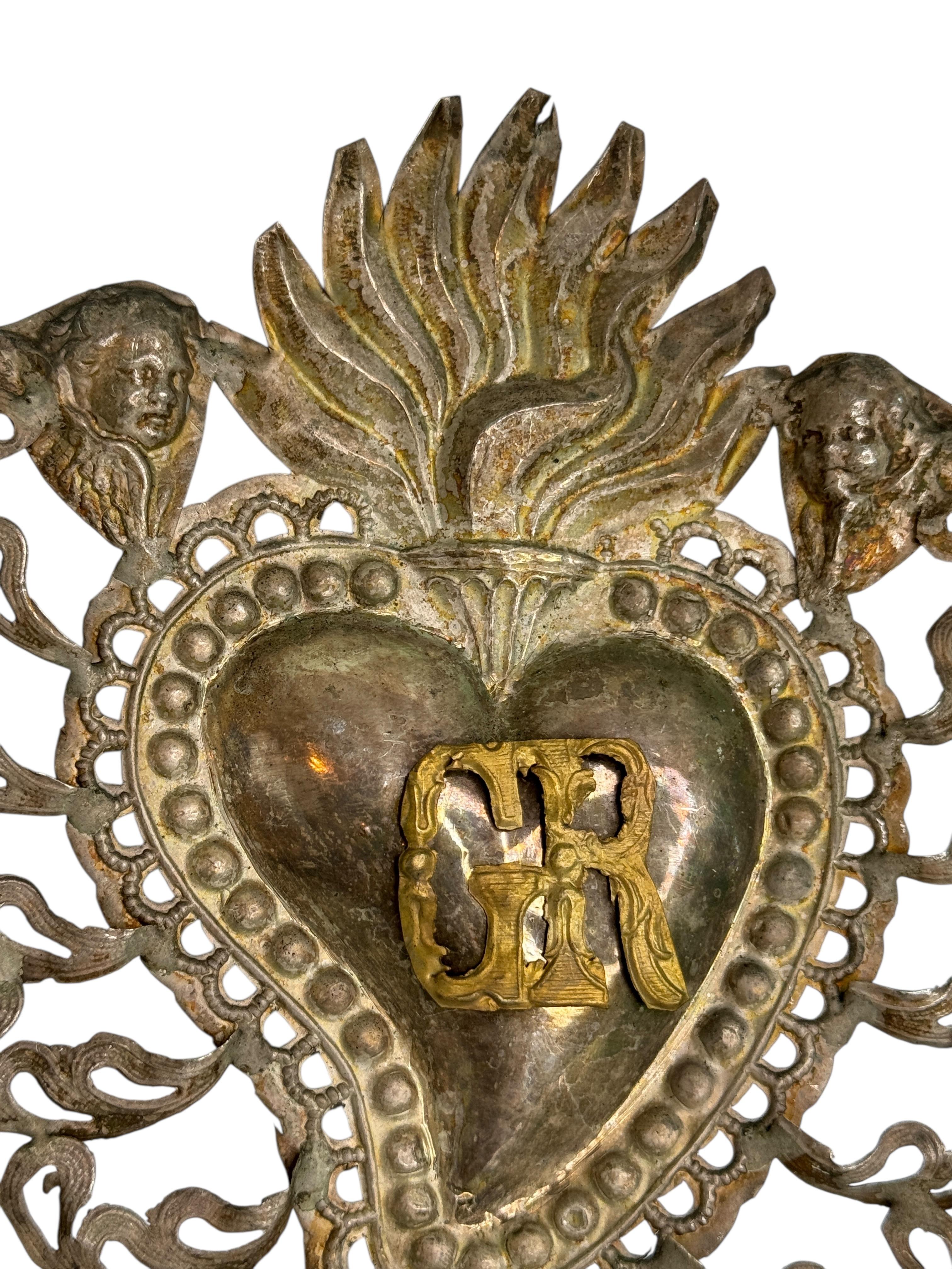 Lote de dos Ex Voto de Plata del Sagrado Corazón con Ángel Querubín, Antiguo Europeo 1900s Chapado en plata en venta