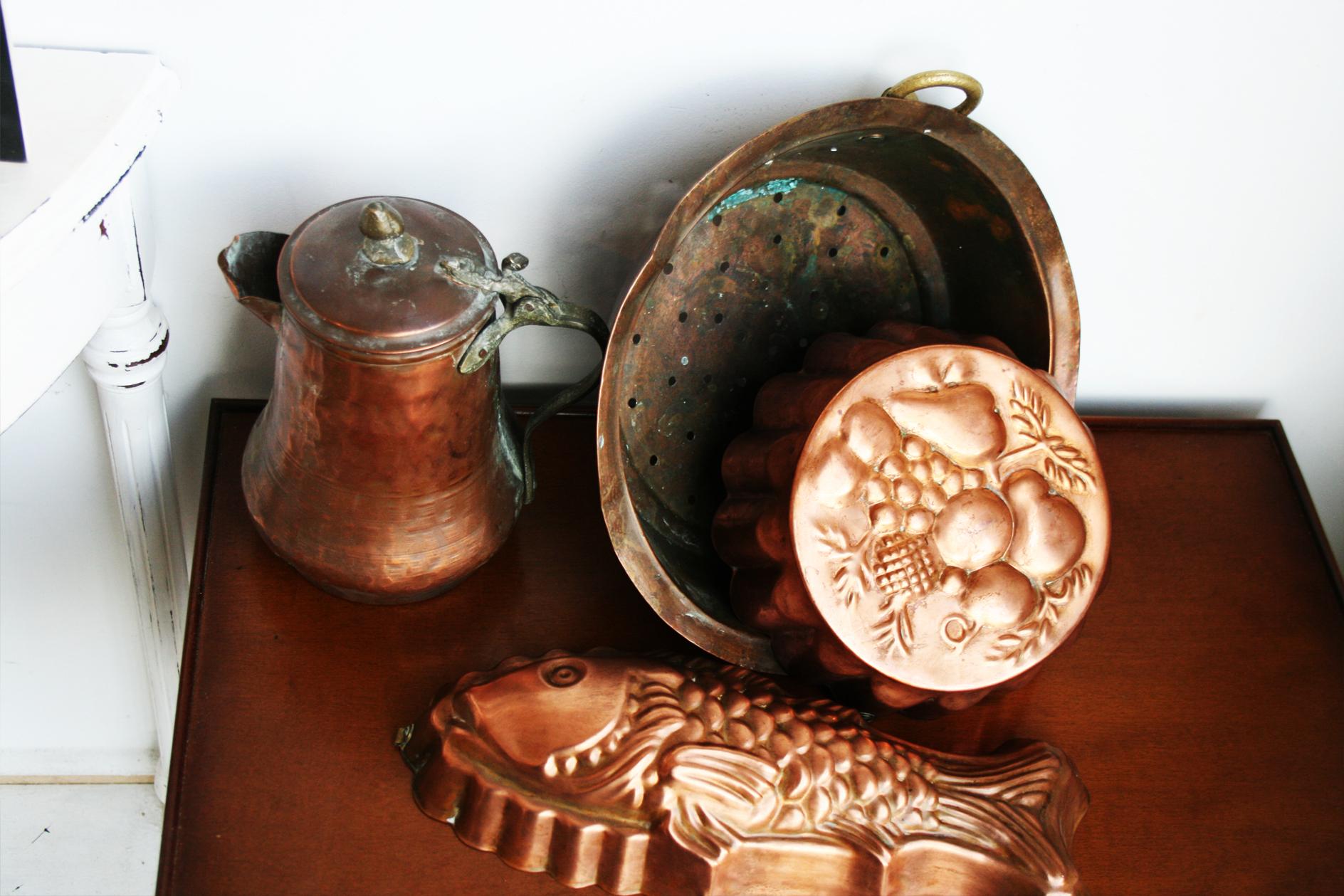 Lot Old Copper Molds and Utensils to Decorate Your Kitchen 4