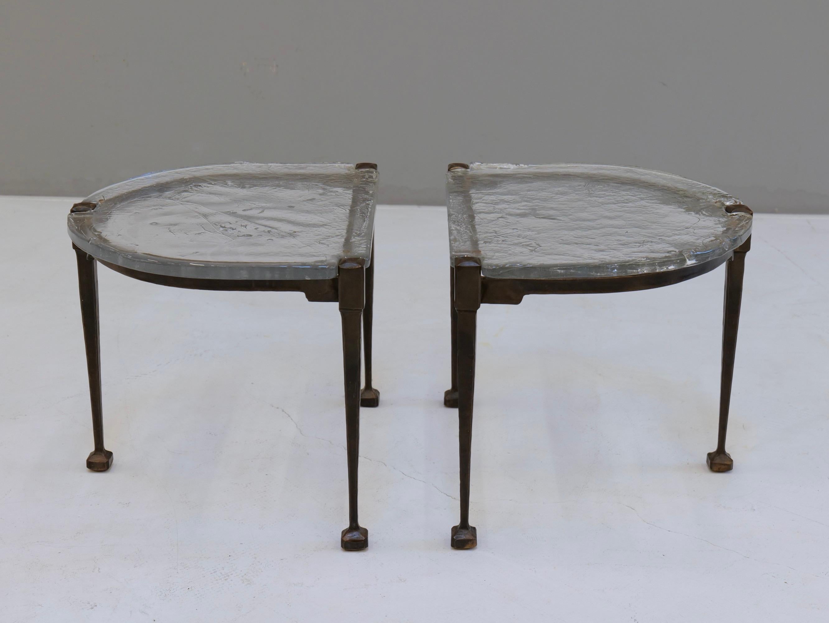 - brutalist table by Lotahr Klute
- forged bronze glass
- cast crystal glass
- rare small size

each table: 58 cm depth x 47 cm width x 46 cm height

together: 116 cm 