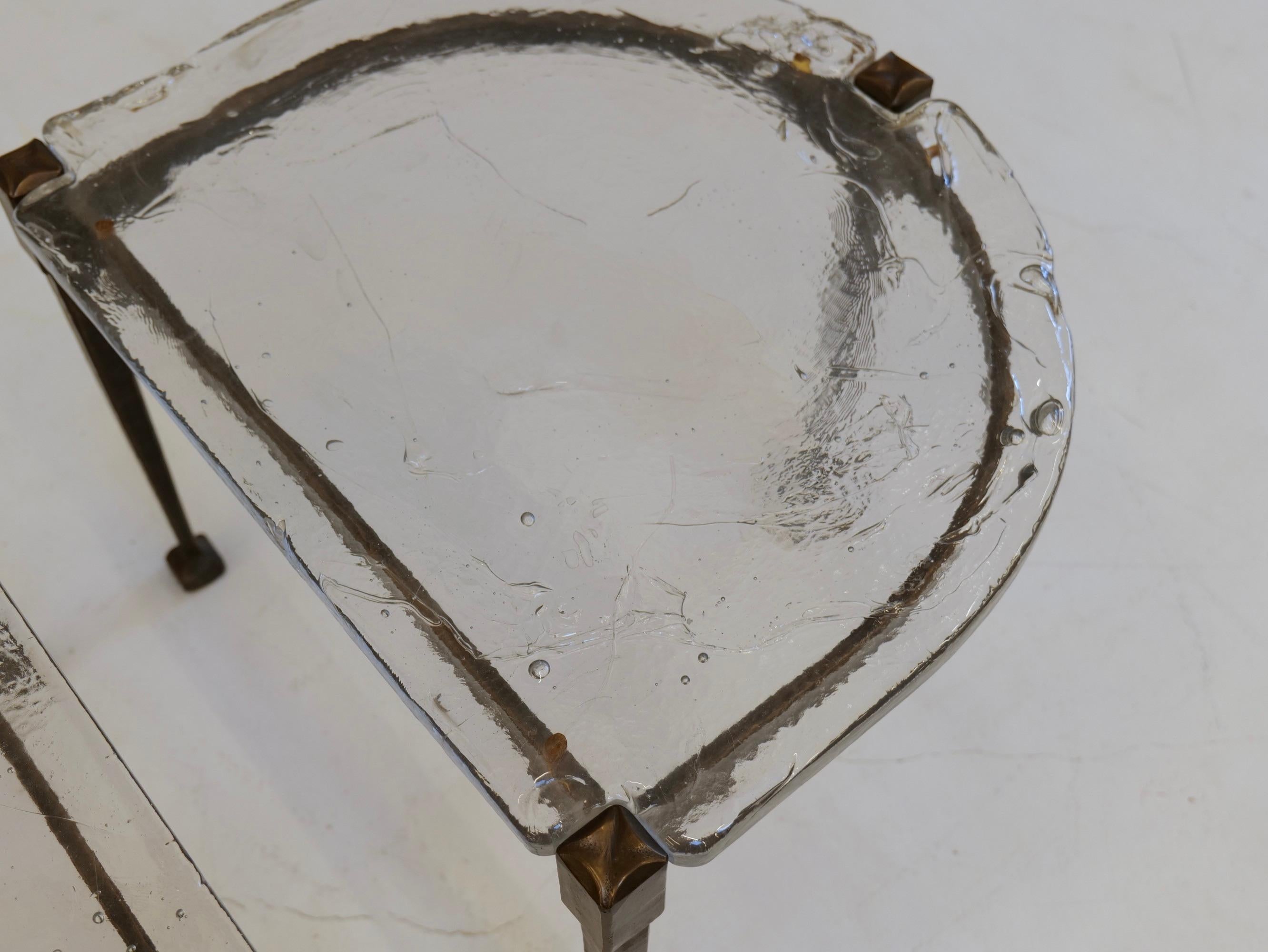 Lothar Klute forged bronze brutalist tables with cast glass - 1980s Bronce en venta