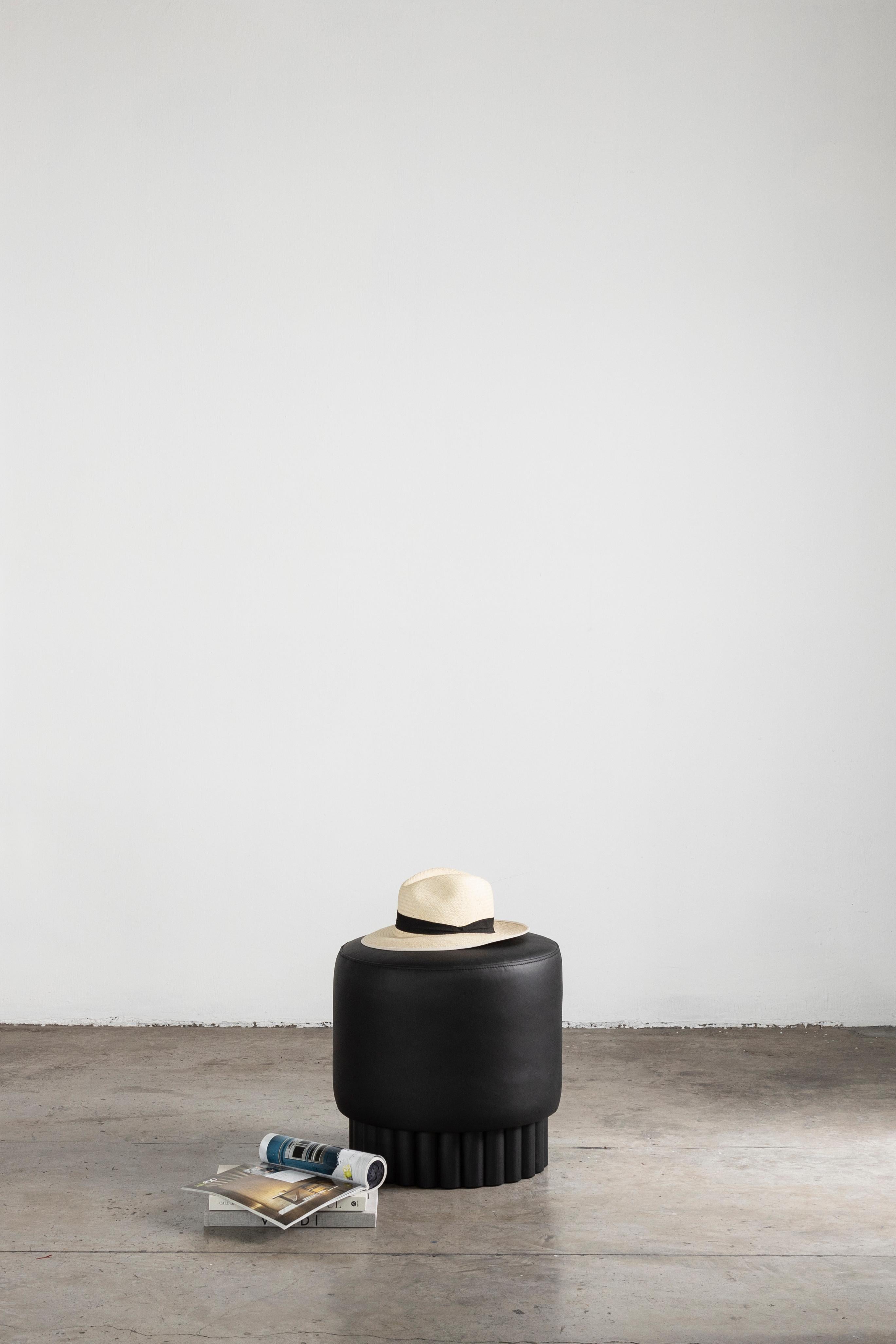 LOTO Pouf in Leather by Peca In New Condition For Sale In Zapopan, Jalisco