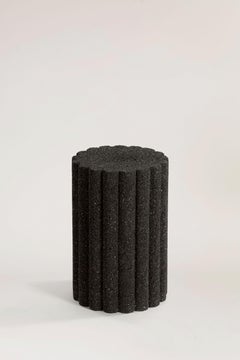 Tavolo corto laterale Loto Roca, Roccia vulcanica