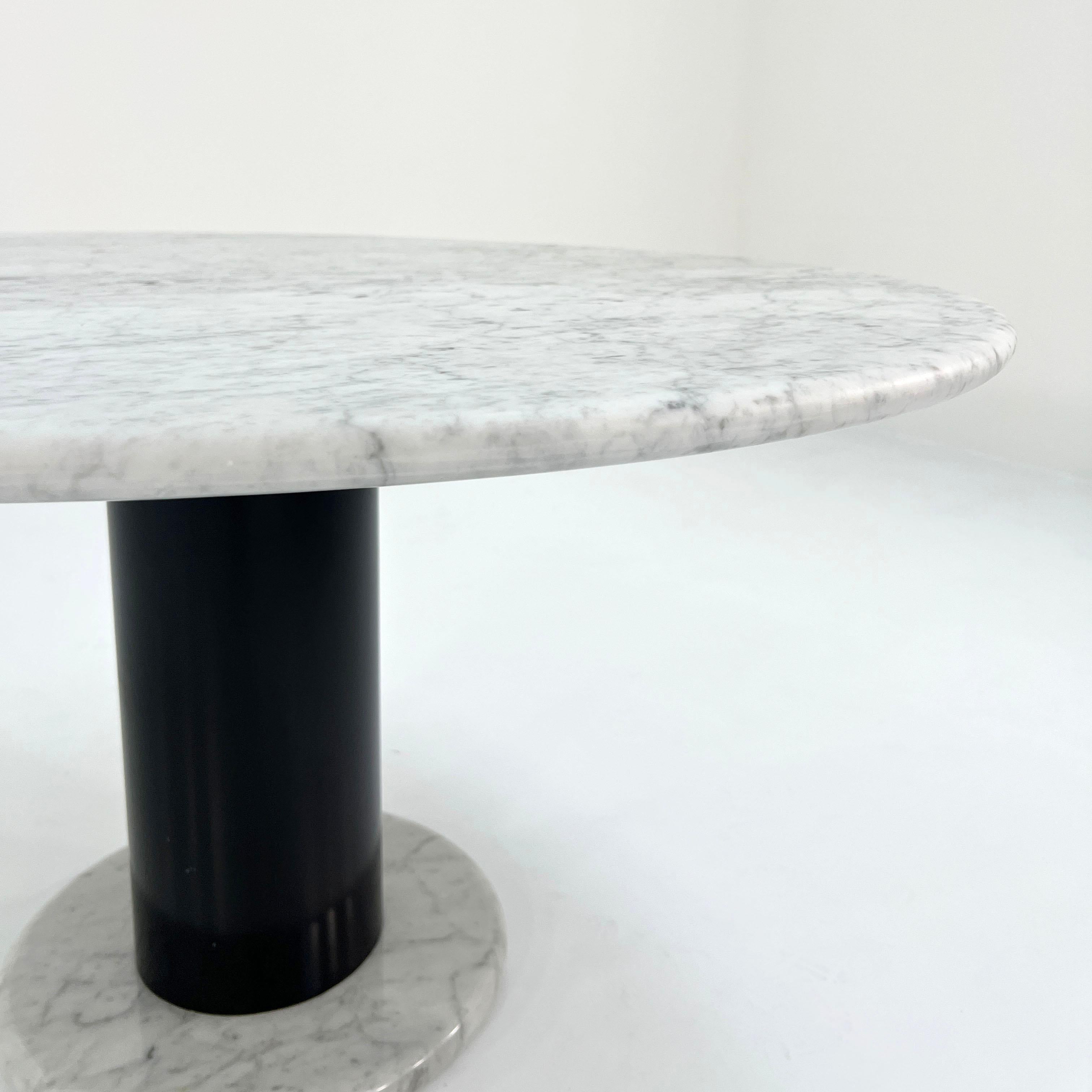 Loto Rosso Dining Table by Ettore Sottsass for Poltronova, 1980s In Good Condition For Sale In Ixelles, Bruxelles