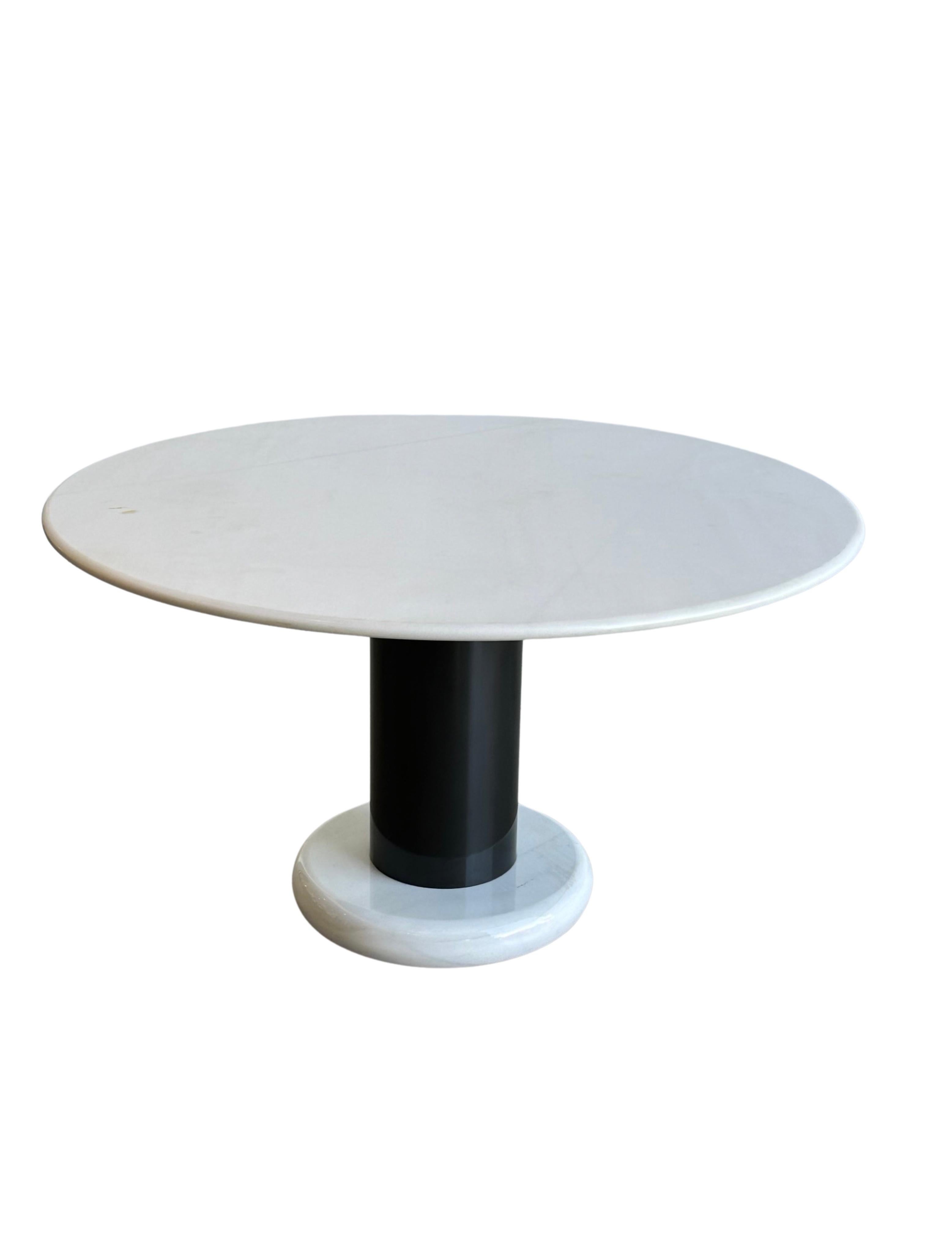 Milieu du XXe siècle Table à manger Loto Rosso d'Ettore Sottsass pour Poltronova en marbre blanc de Carrare en vente
