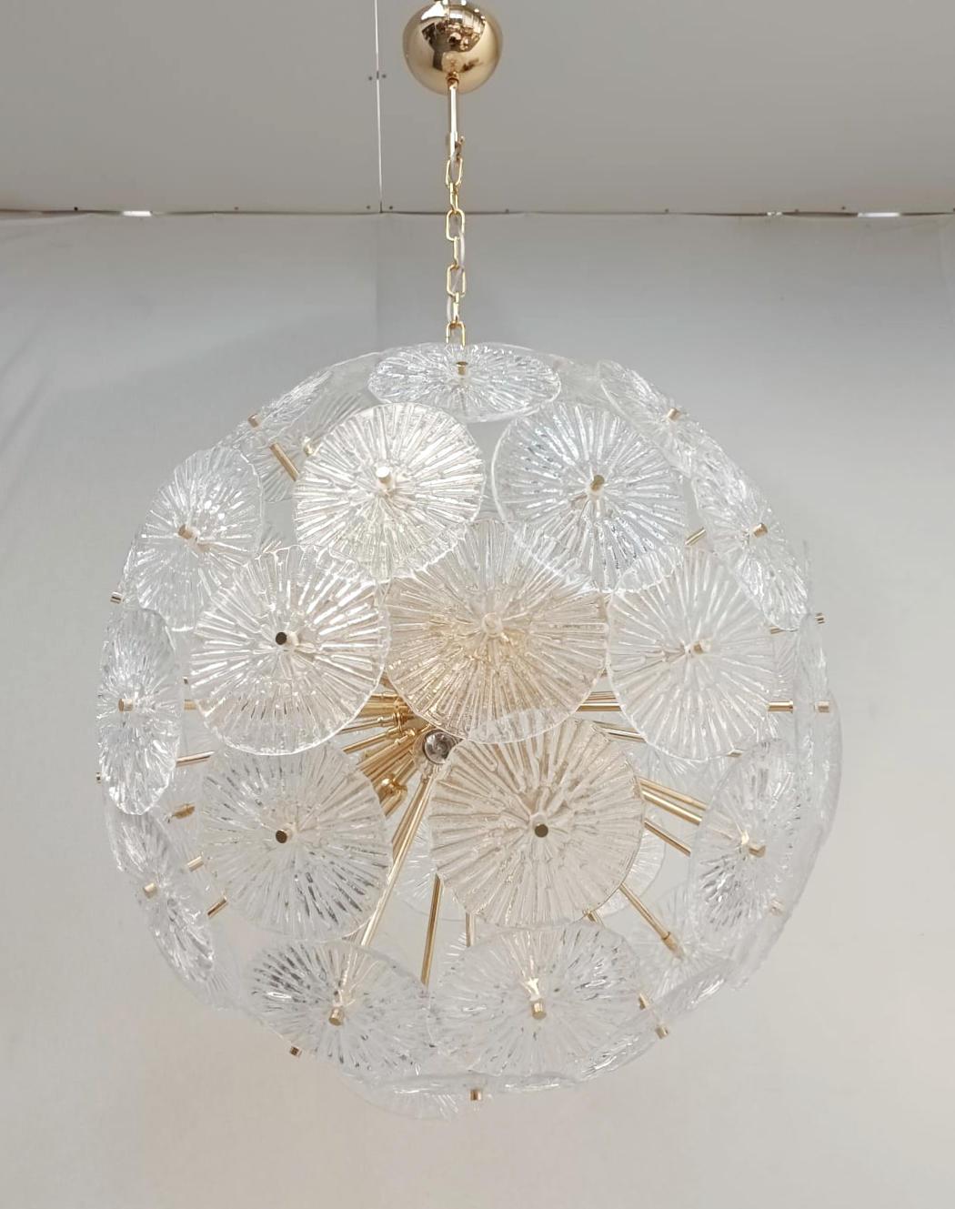 Mid-Century moderno Lampadari Loto Sputnik di Fabio Ltd - 2 Disponibili in vendita
