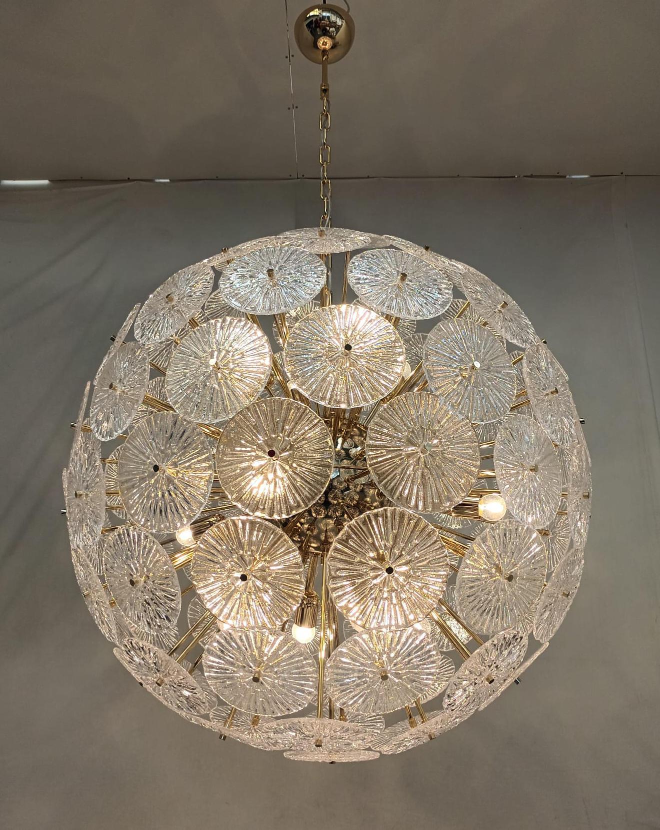 XXI secolo e contemporaneo Lampadario Loto Sputnik di Fabio Ltd in vendita