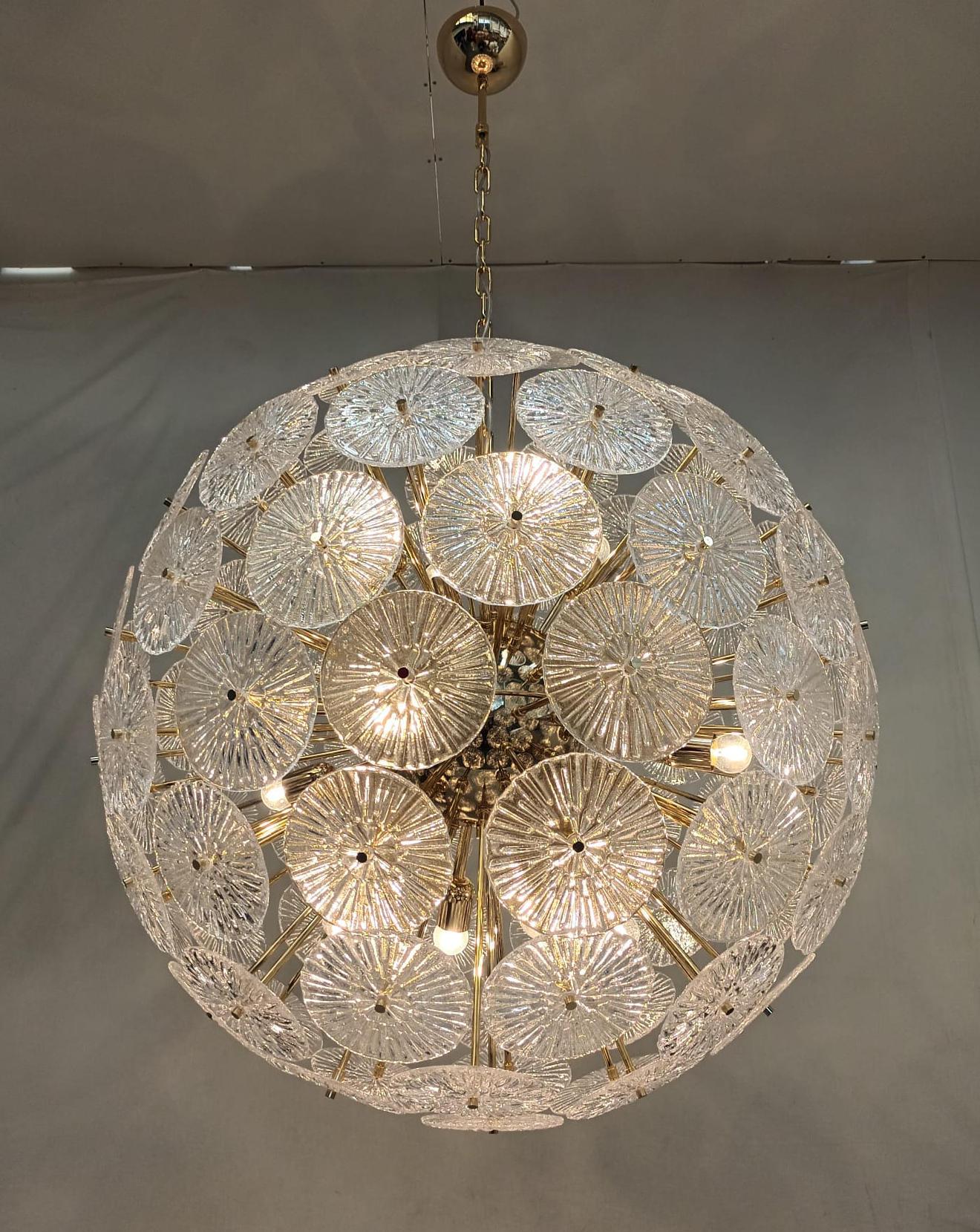 XXI secolo e contemporaneo Lampadario Loto Sputnik di Fabio Ltd in vendita