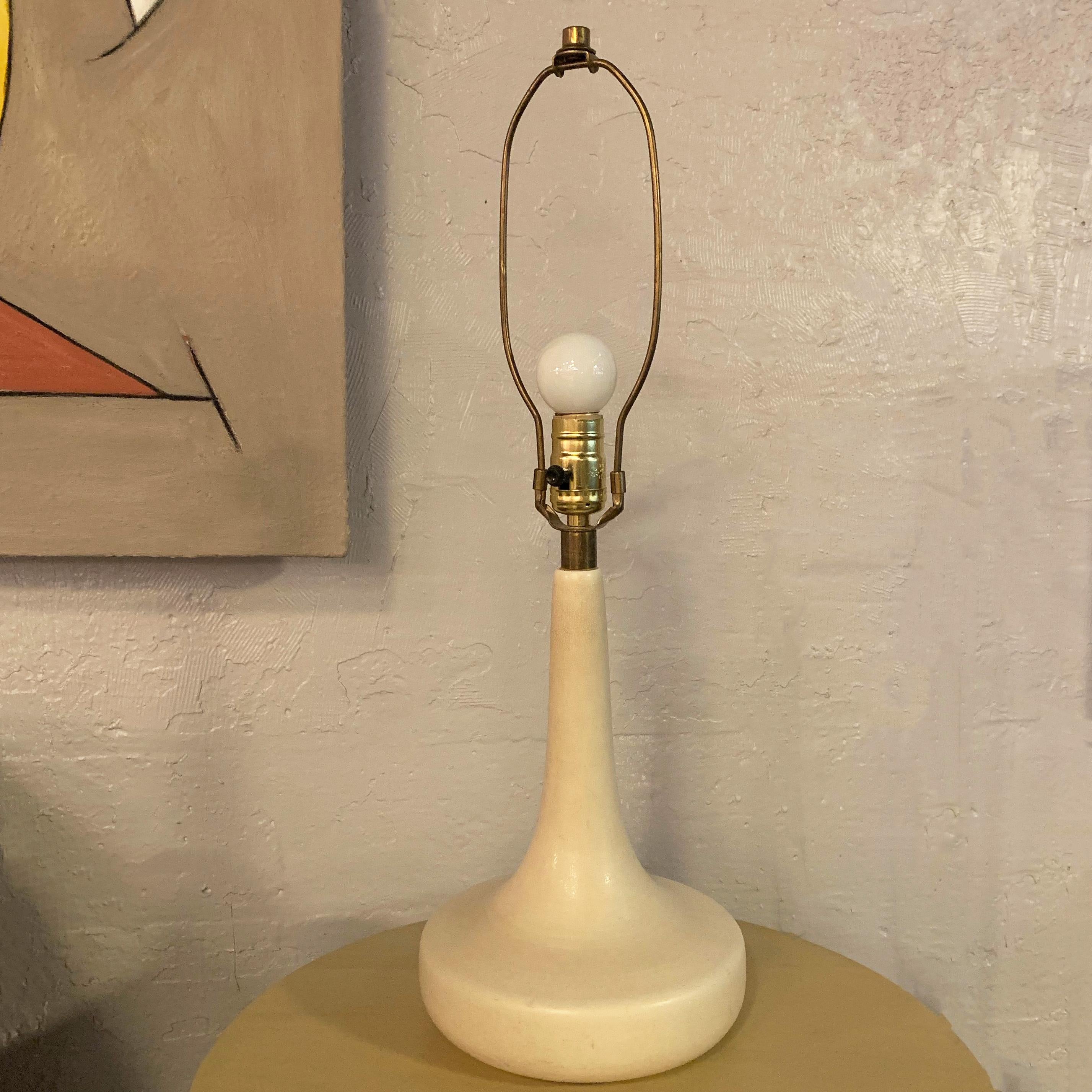 Lotte and Gunnar Bostland Art Pottery Table Lamp In Good Condition In Brooklyn, NY
