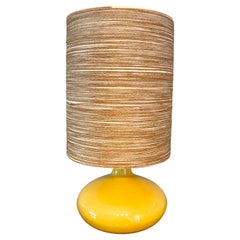 Lotte und Gunnar Bostlund Keramiklampe mit Original-Glasfaserschirm, 1963