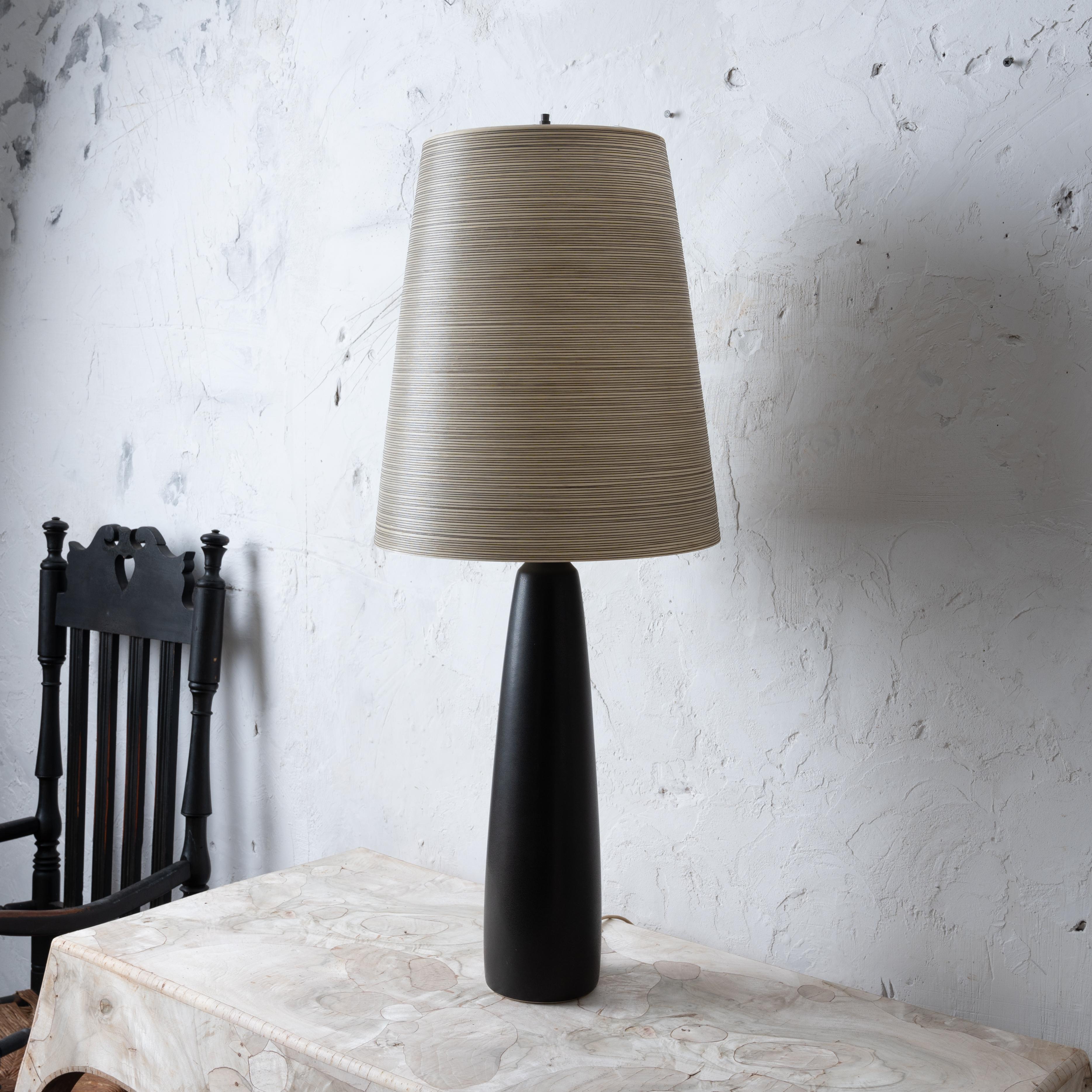 Mid-Century Modern Lotte and Gunnar Bostlund Lamp For Sale