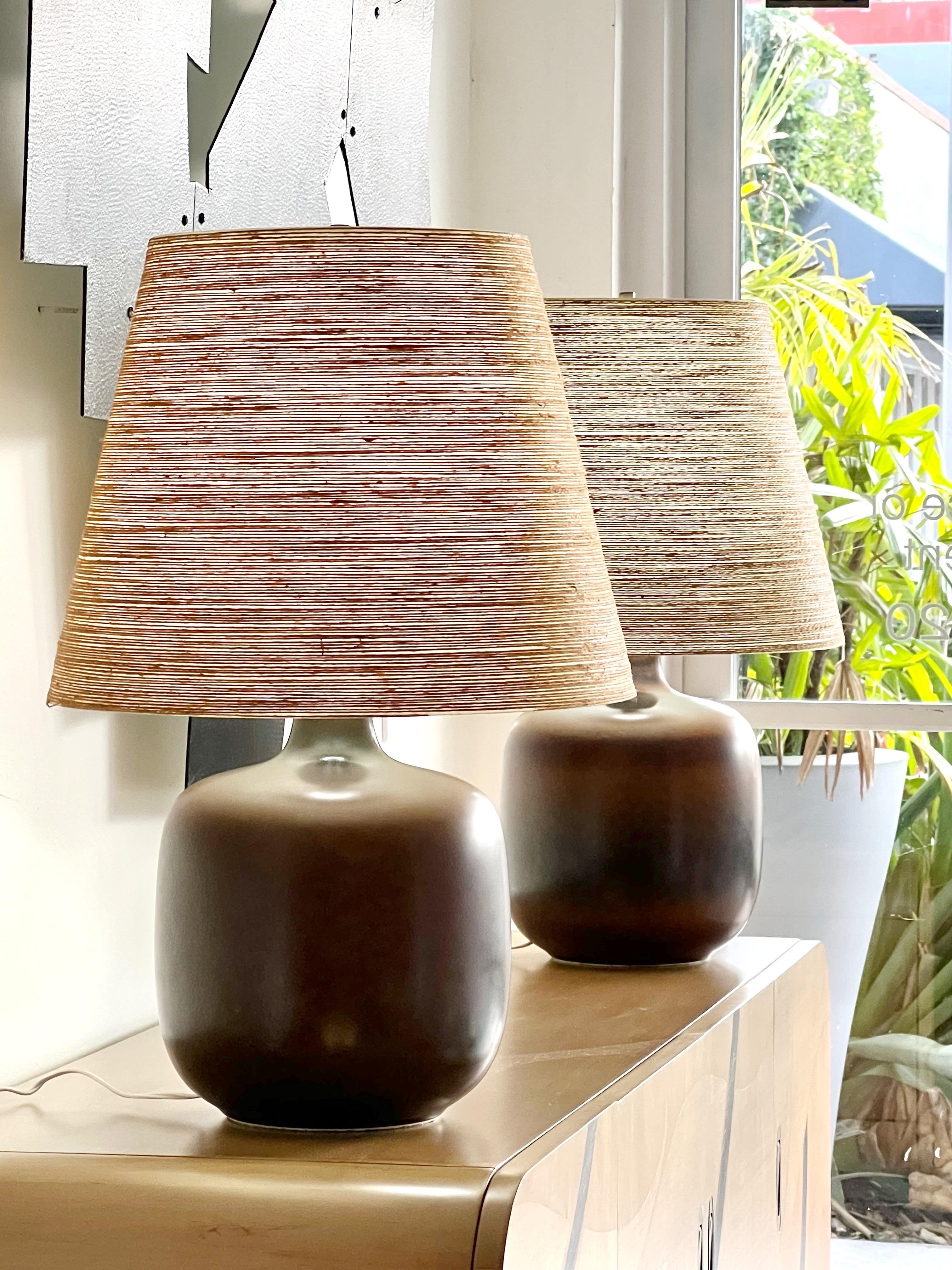 American Lotte and Gunnar Bostlund Pair of Mid Century Ceramic Lamps with Original Shades