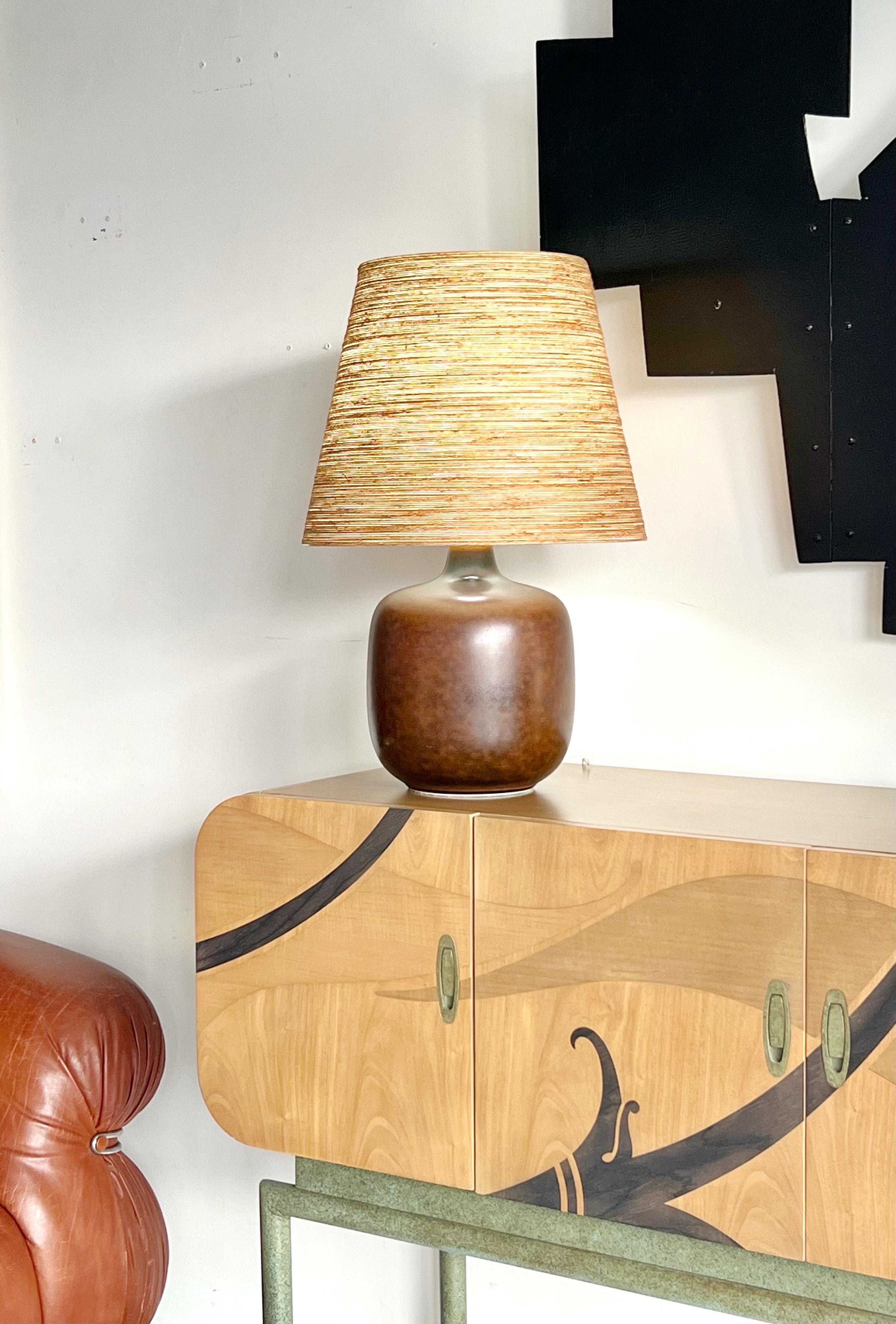 Lotte and Gunnar Bostlund Pair of Mid Century Ceramic Lamps with Original Shades 3