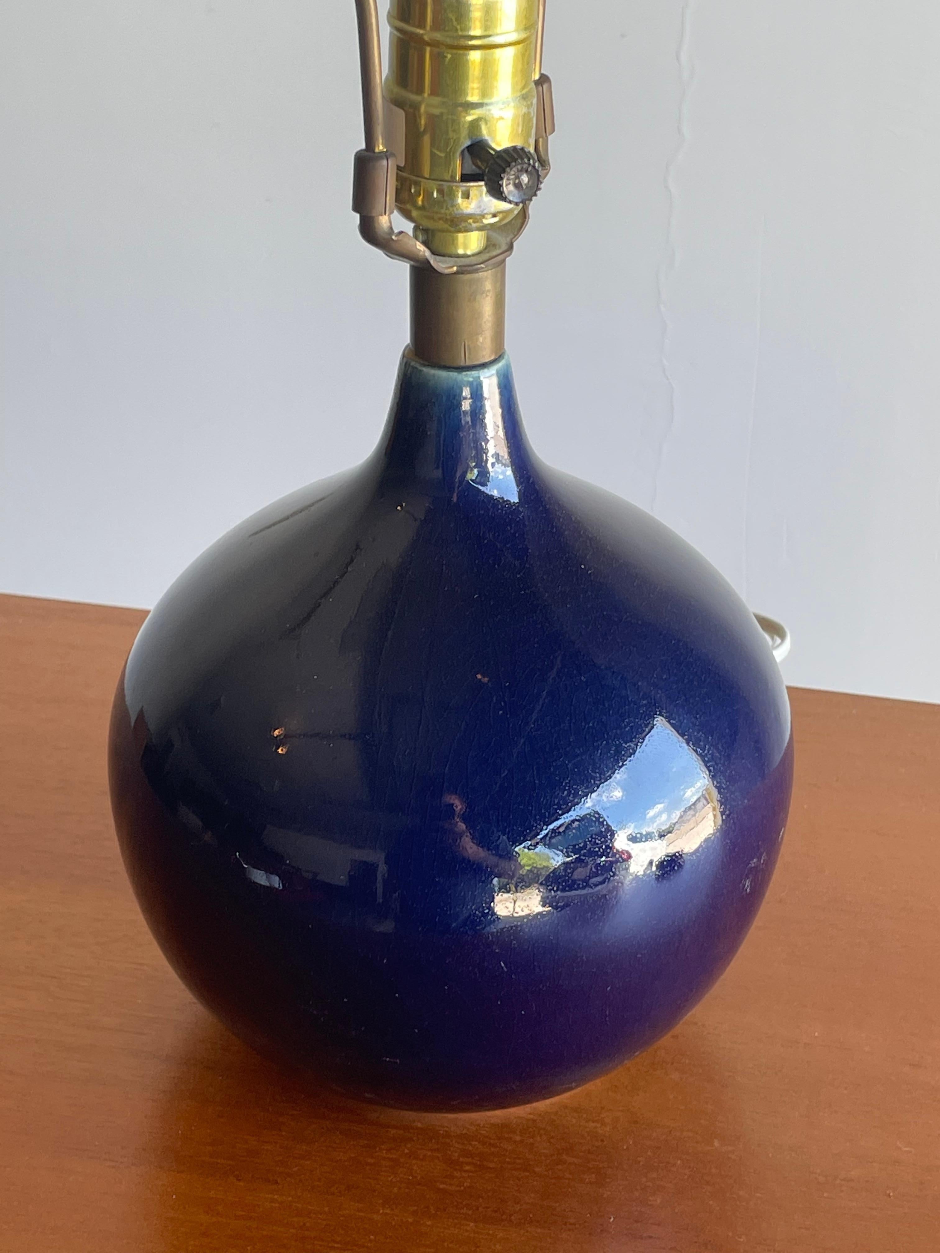 Mid-20th Century Lotte and Gunnar Bostlund Table Lamp in Royal Blue Ceramic For Sale