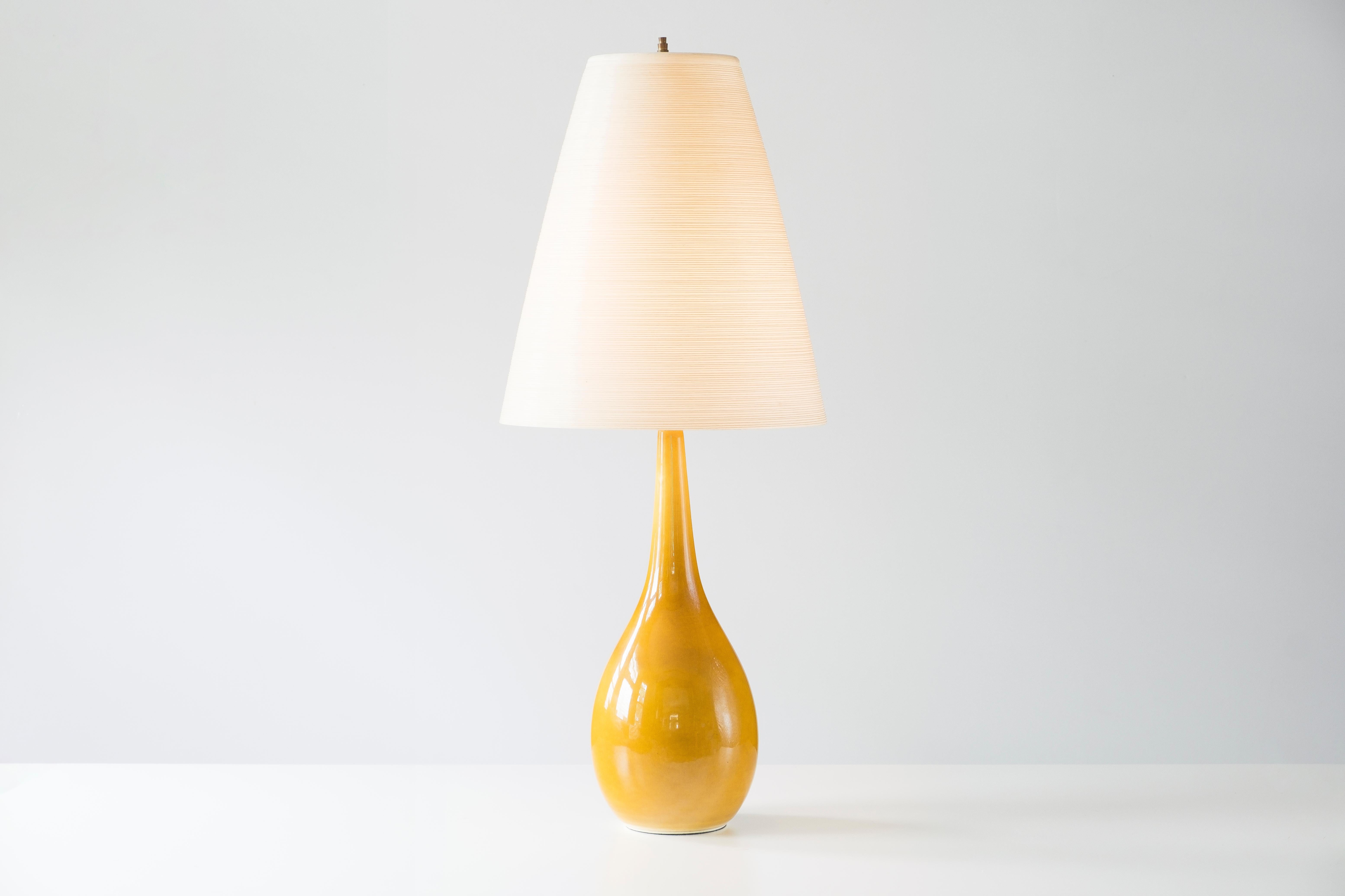 Mid-Century Modern Lotte Bostlund Lamp, Model 100, Tall Ceramic Lamp with Fiberglass Shade