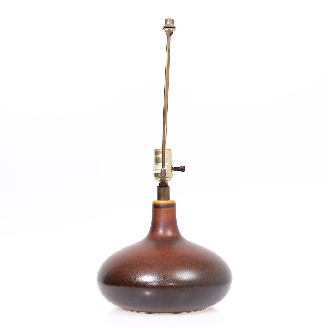Lotte and Gunnar Bostlund Lampes en céramique du milieu du siècle - Paire en vente 2