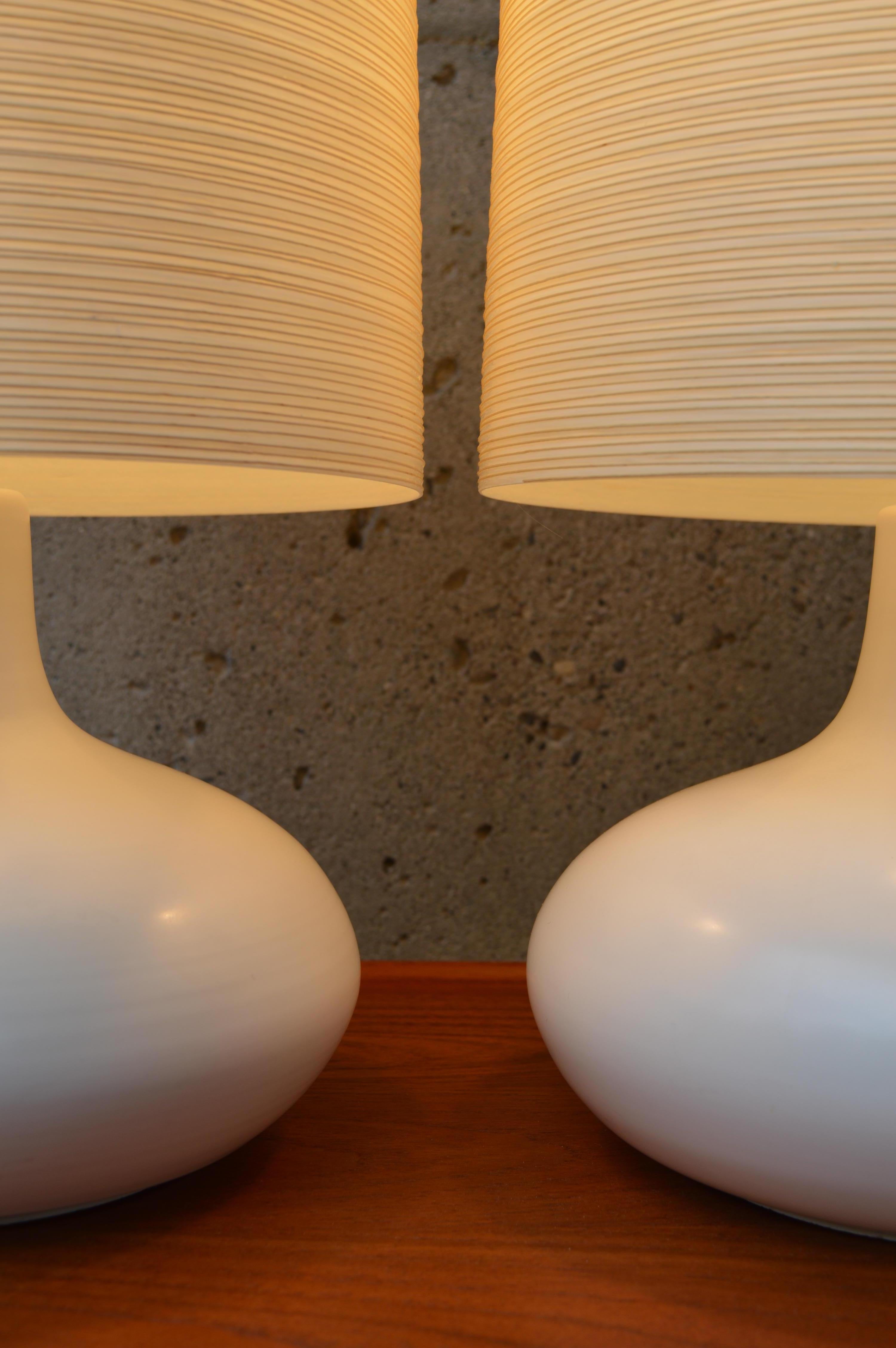Lotte & Gunnar Bostlund Pair of Cream Ceramic Lamps with Fiberglass Shades 2