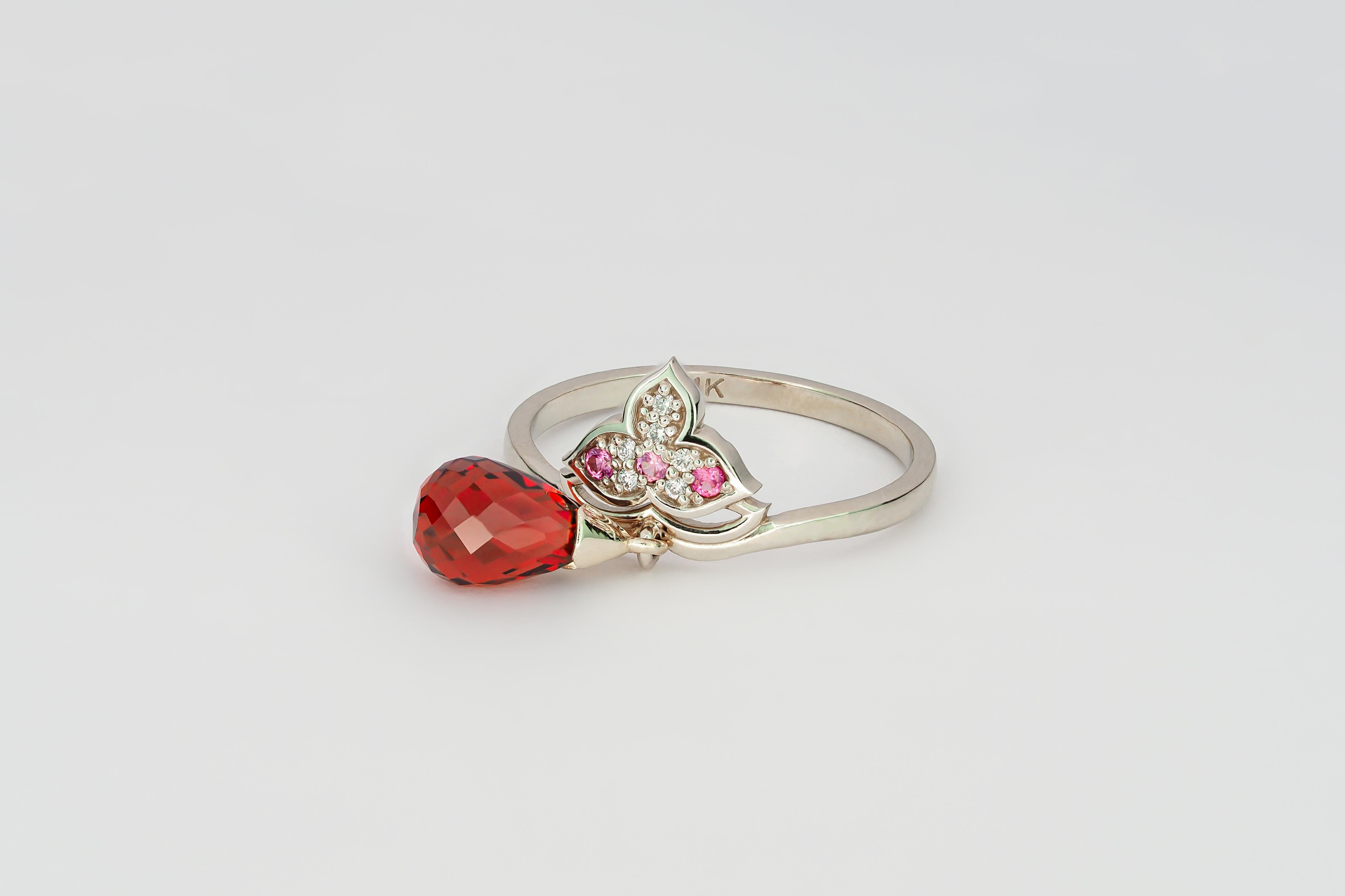 Lotus 14k gold ring with garnet.  In New Condition For Sale In Istanbul, TR