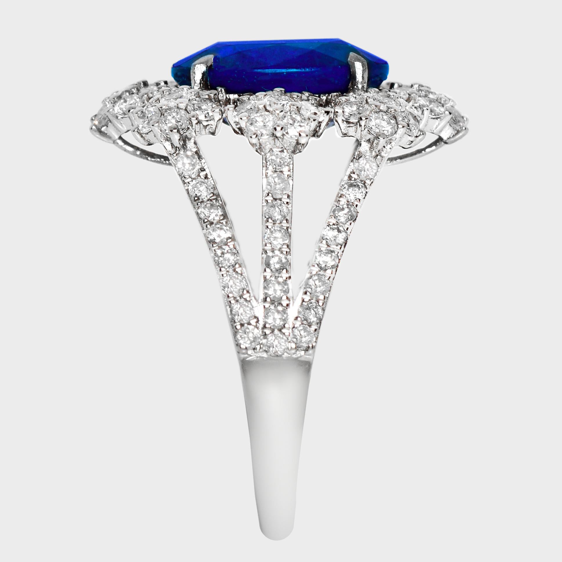 Lotus 18K 4.20 ct Royal Blue Sapphire Engagement Ring In New Condition For Sale In Kaohsiung City, TW