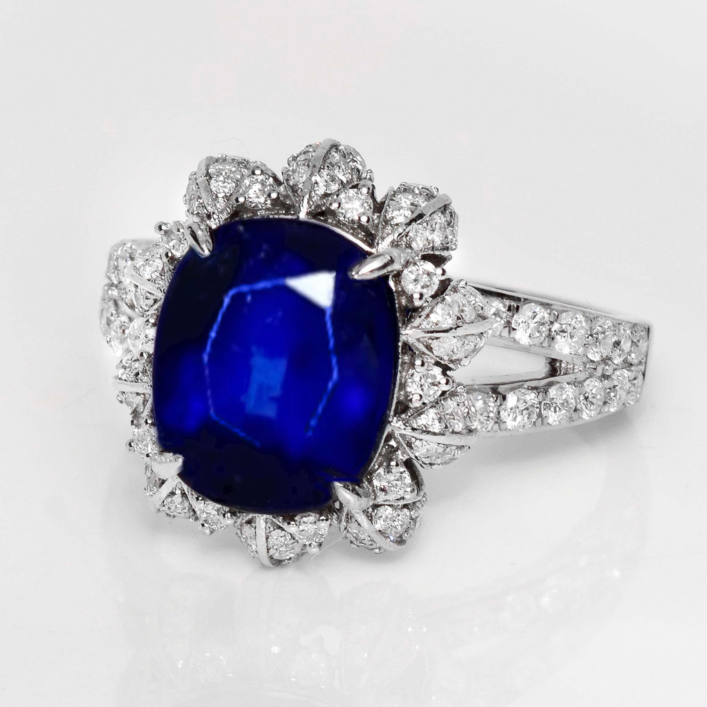 Contemporary Lotus 18K 4.55 ct Royal Blue Sapphire Art Deco Engagement Ring For Sale