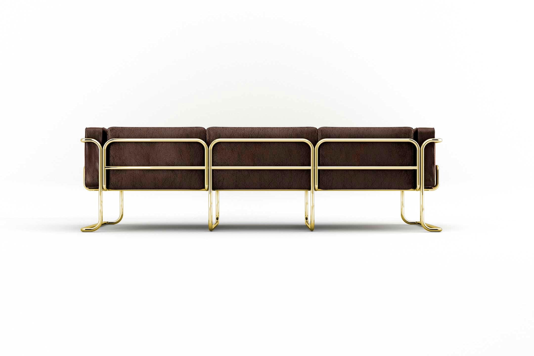 Lotus 3-Sitzer Sofa - Modernes braunes Ledersofa mit Messingfüßen im Zustand „Neu“ im Angebot in London, GB